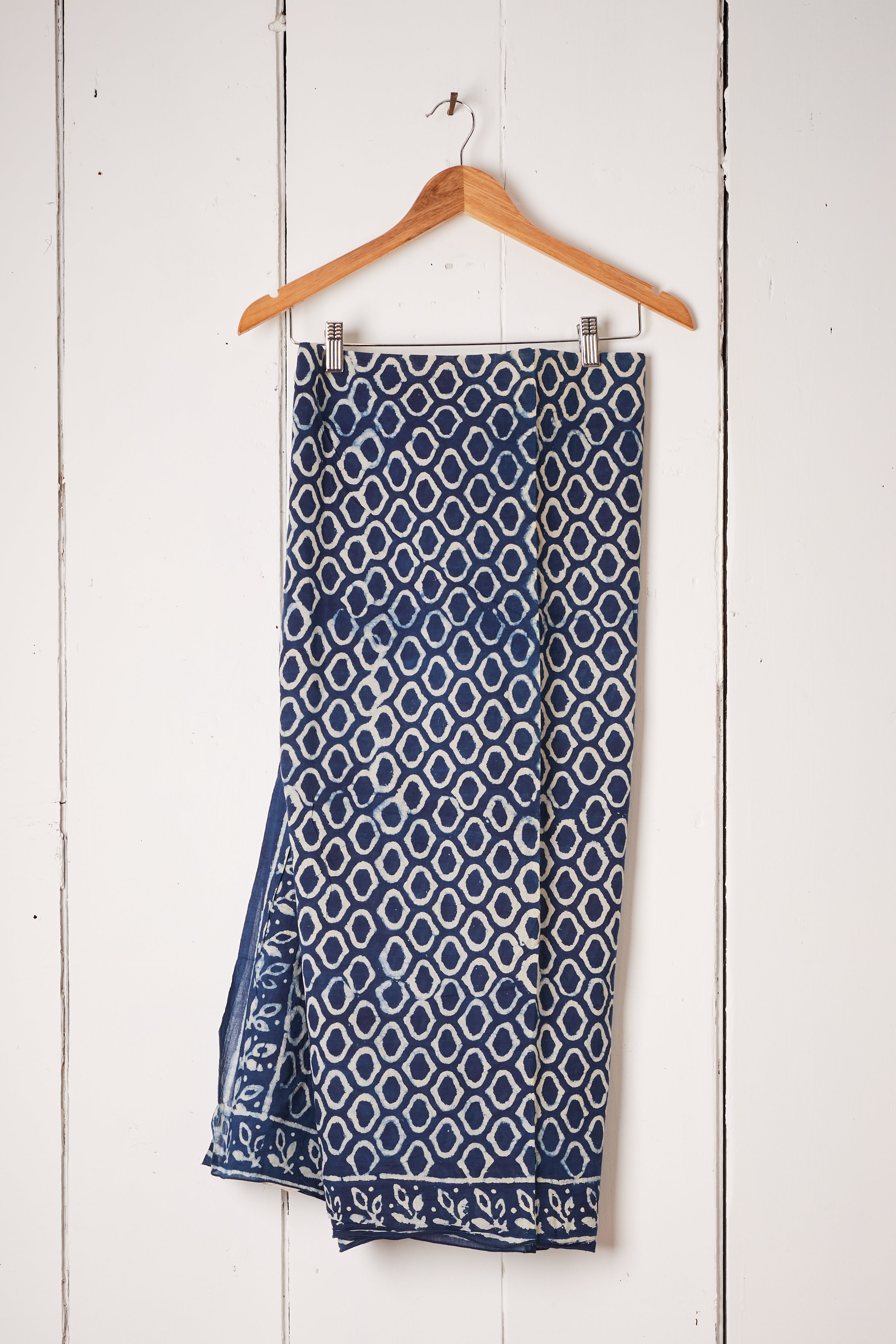 DEEP BLUE INDIGO BLOCK PRINT DIAMOND PETAL SARONG