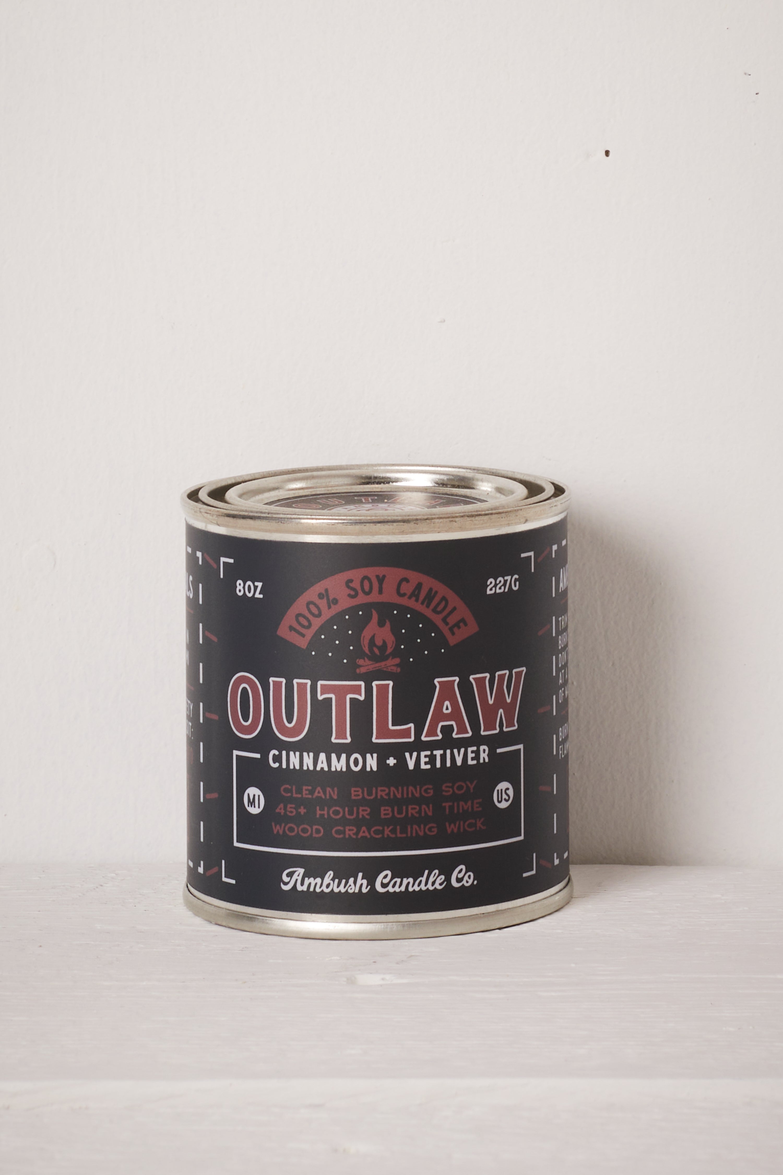 OUTLAW SOY CANDLE - CINNAMON AND VETIVER