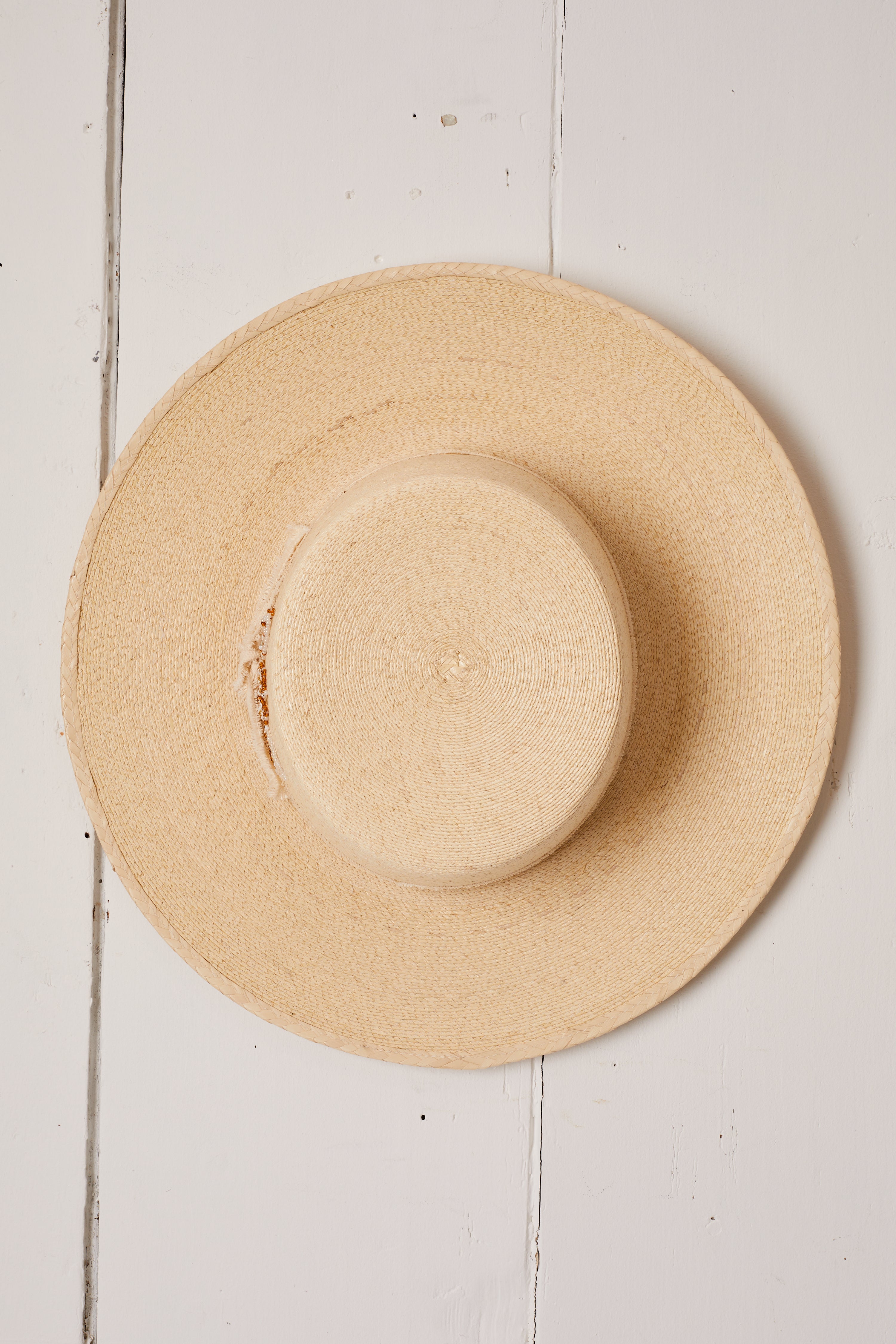STRAW NEUTRAL BEADED THREE FEATHER FLOWER RANCH HAT