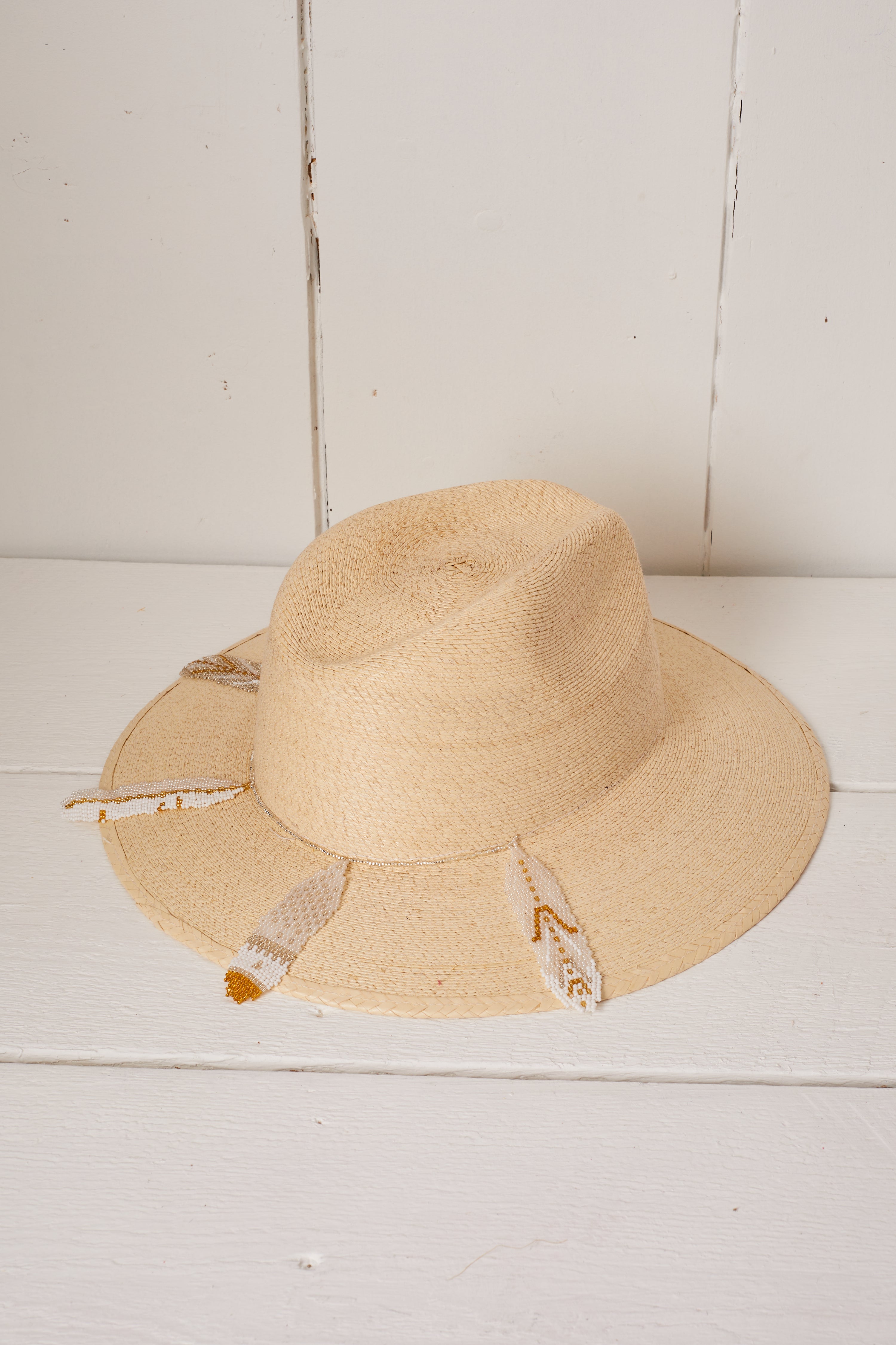 STRAW NEUTRAL BEADED FEATHER COWBOY HAT