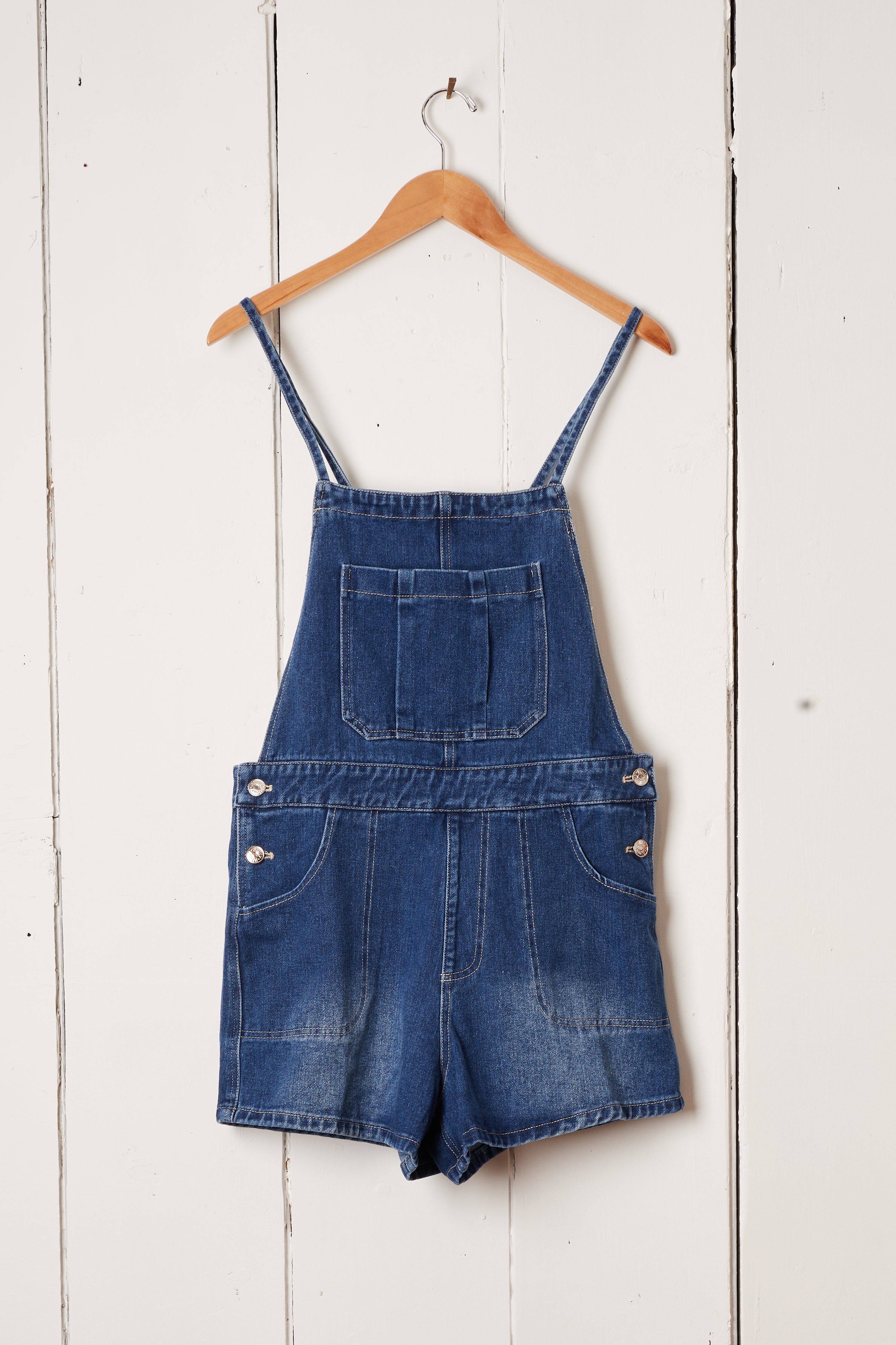 DENIM OVERALL SHORTS