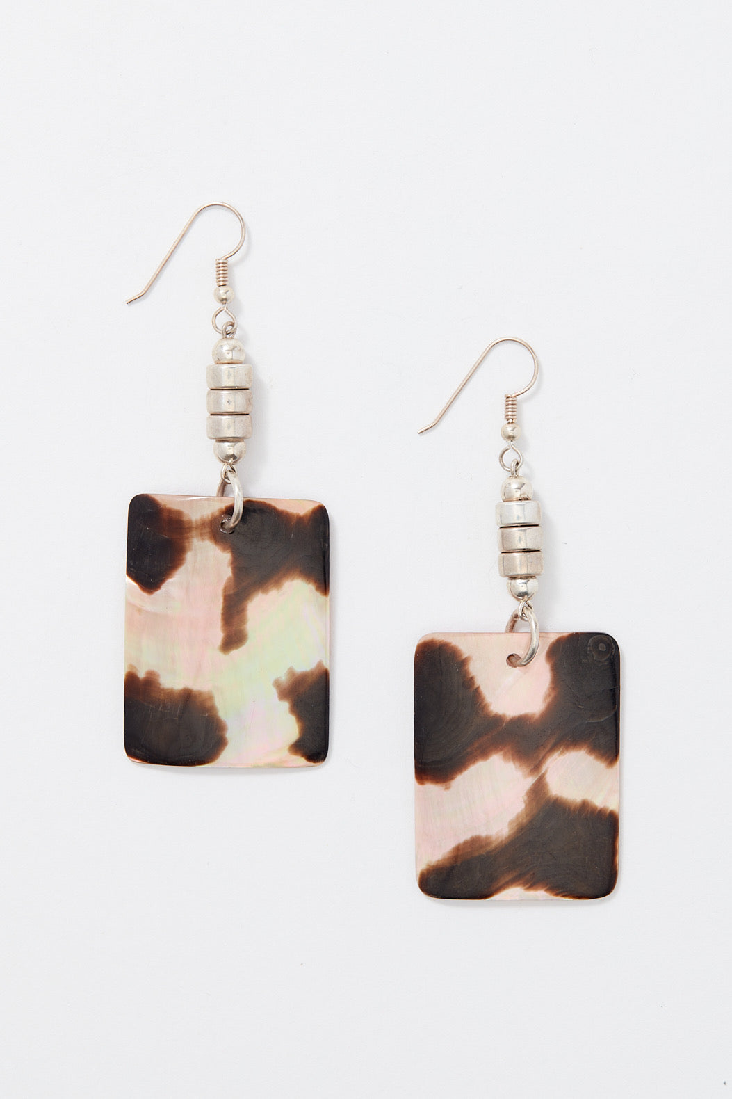 MODERN QUEEN OF PARADISE SHELL EARRINGS