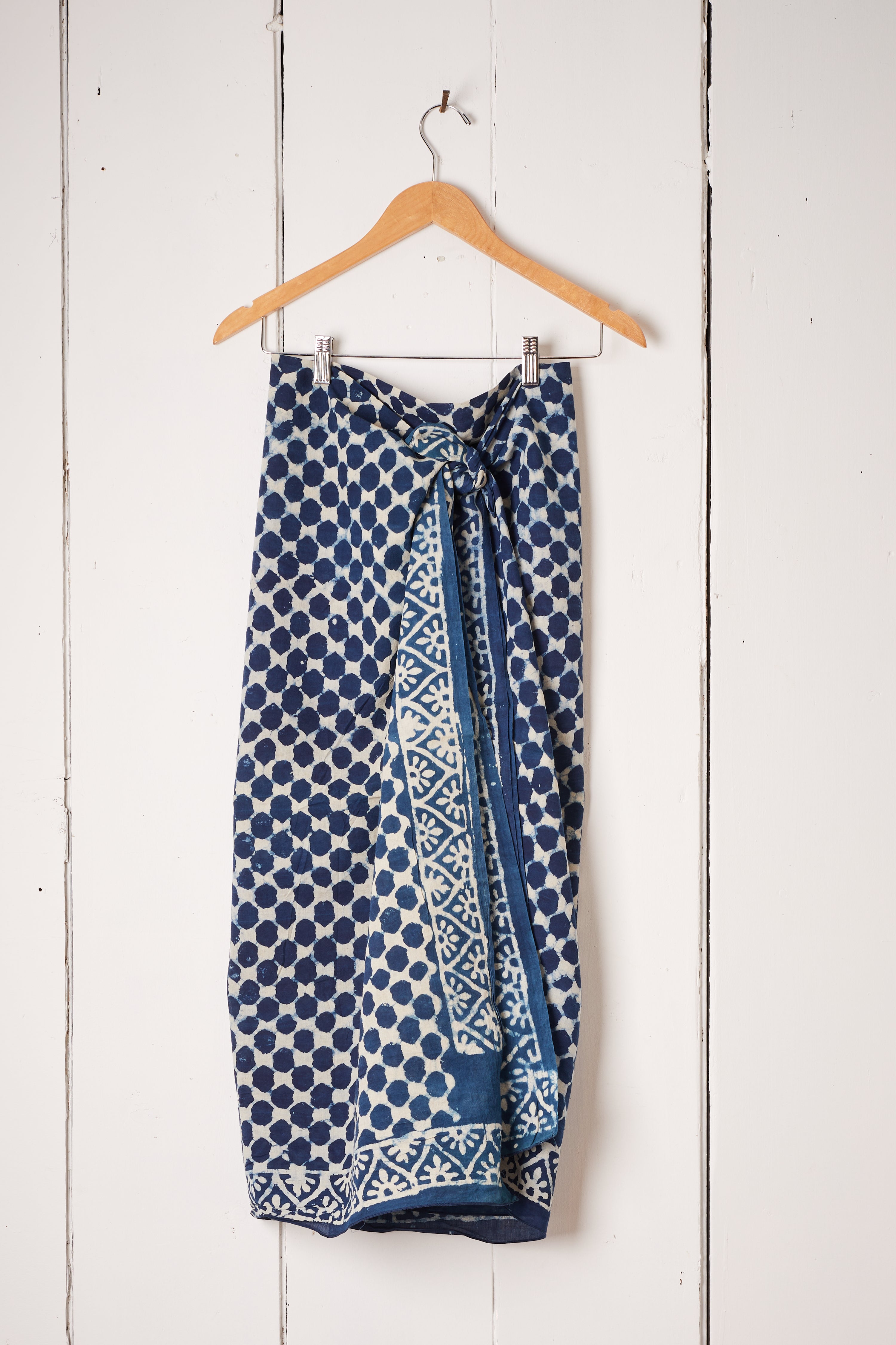 DEEP BLUE INDIGO BLOCK PRINT ABSTRACT DOT SARONG