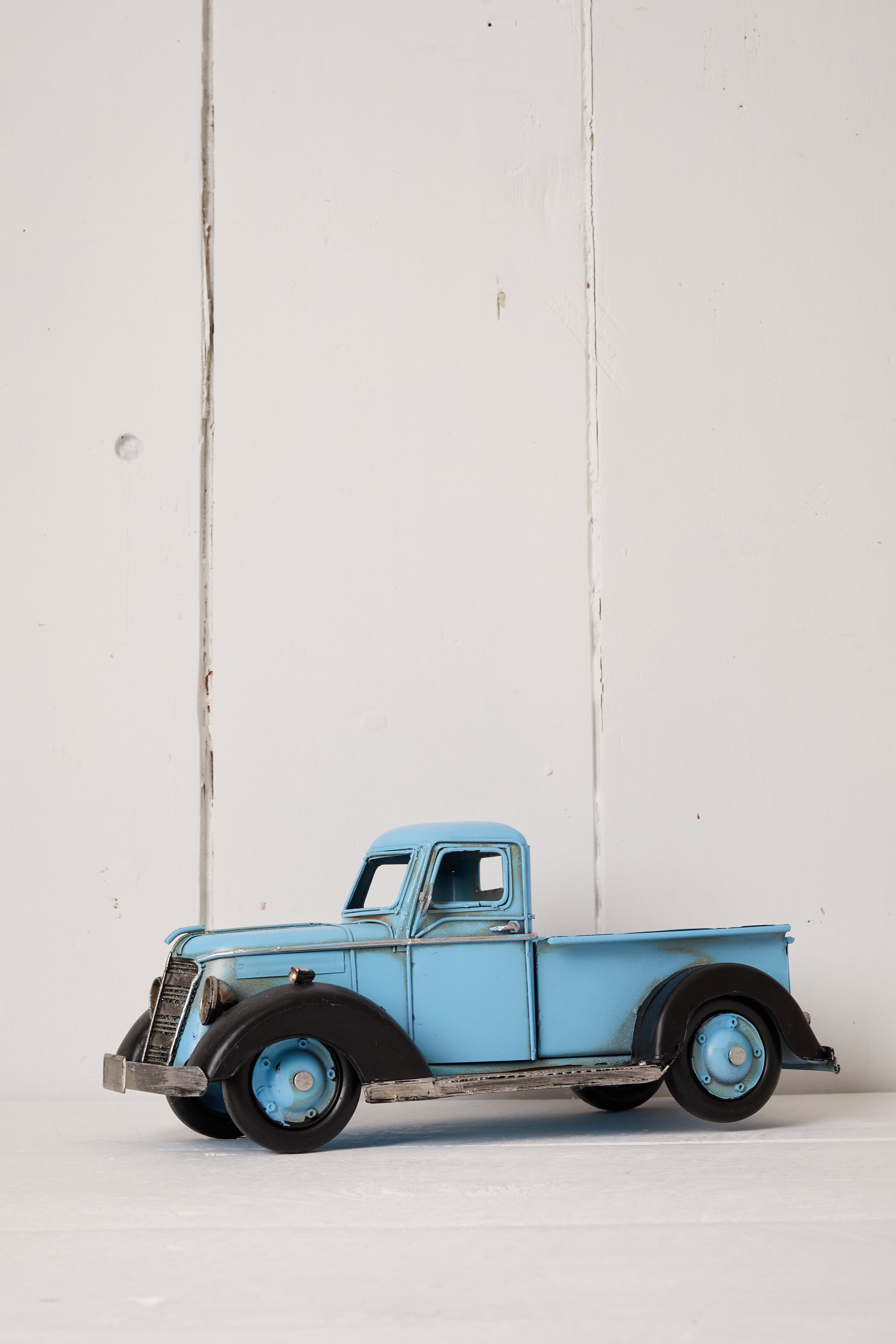 LIGHT BLUE TRUCK