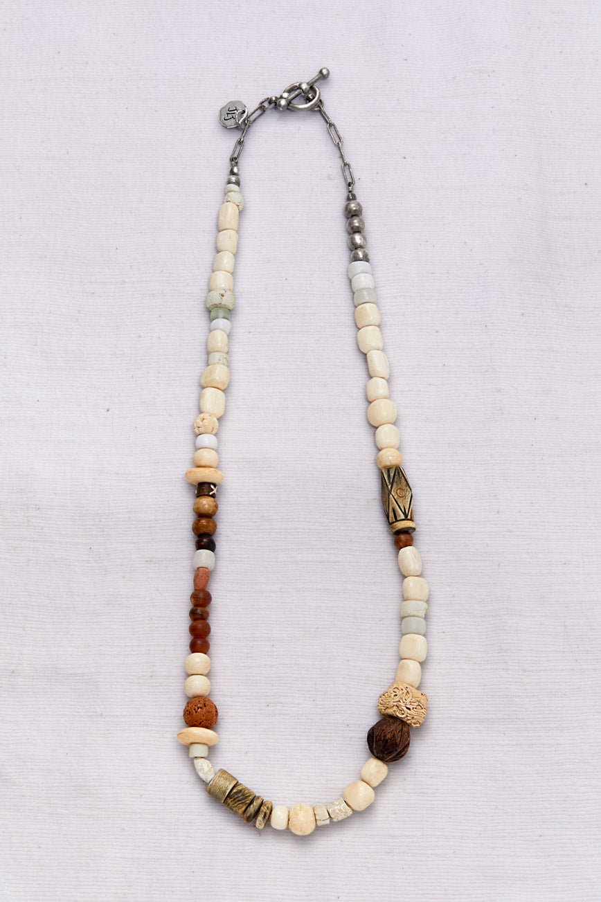 CAMPFIRE WHITE SWEET SPIRIT NECKLACE