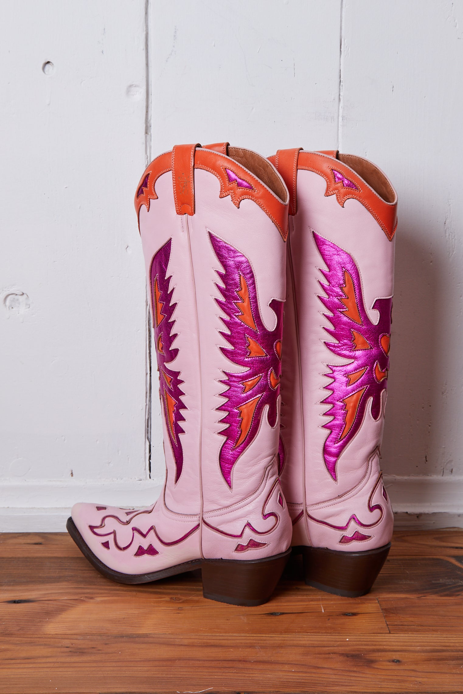 HIGH PINK BUTTERFLY COWGIRL BOOTS