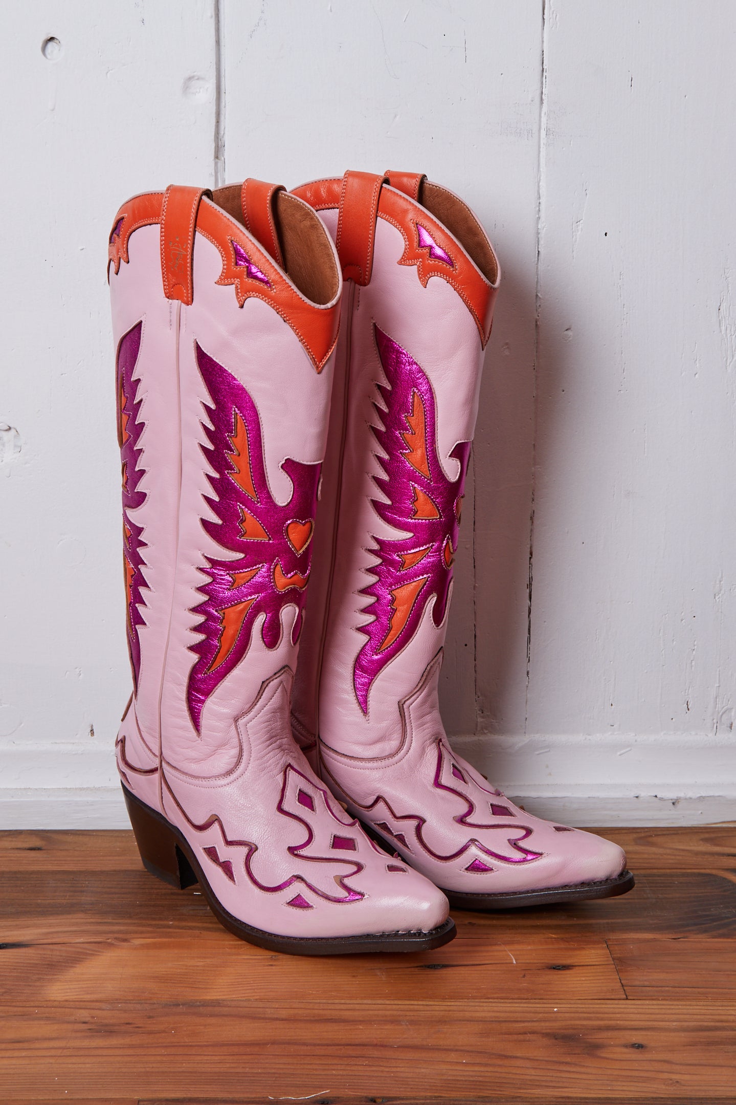 HIGH PINK BUTTERFLY COWGIRL BOOTS