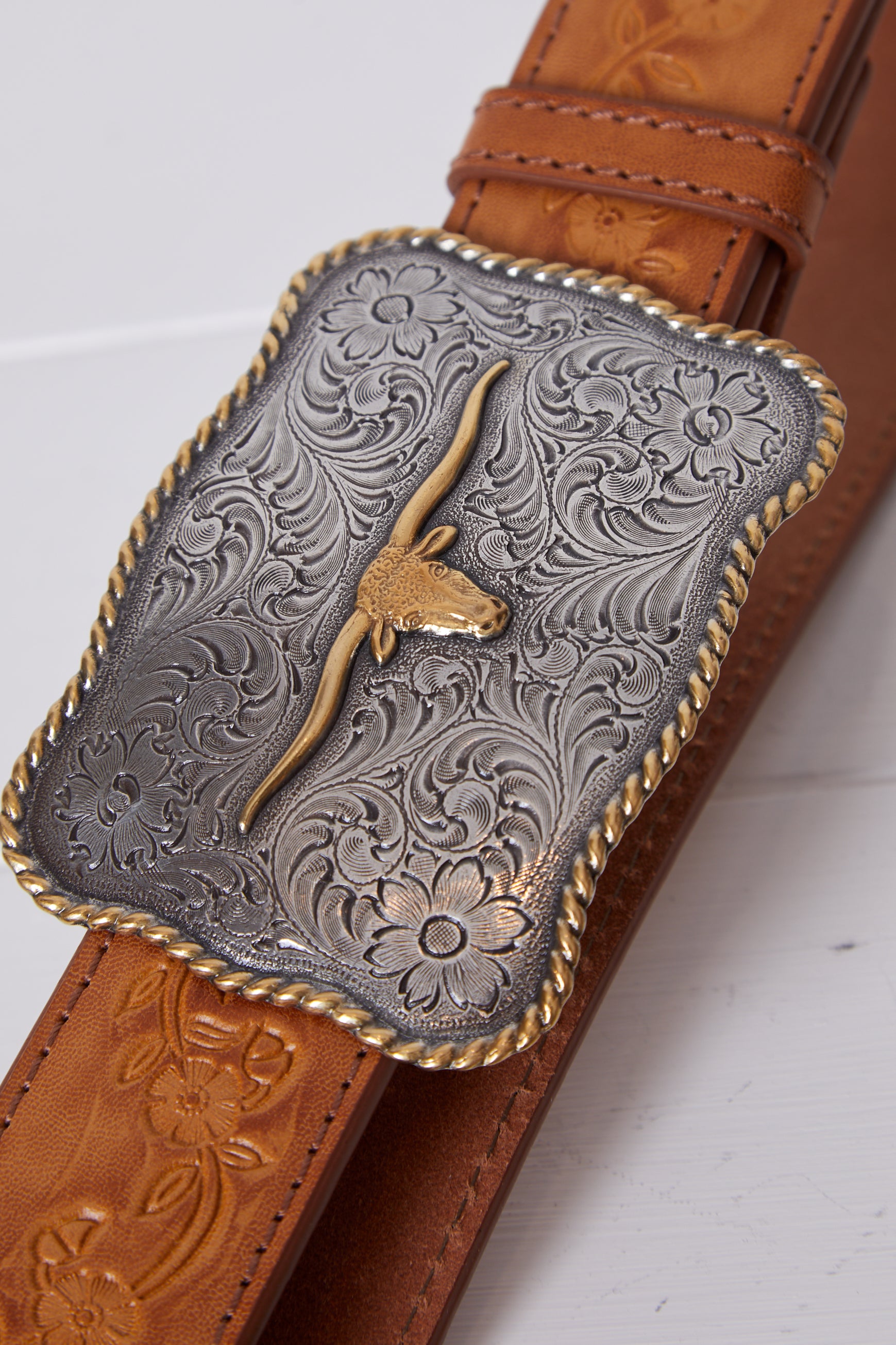 TAN LEATHER BELT WITH LONGHORN BUCKLE