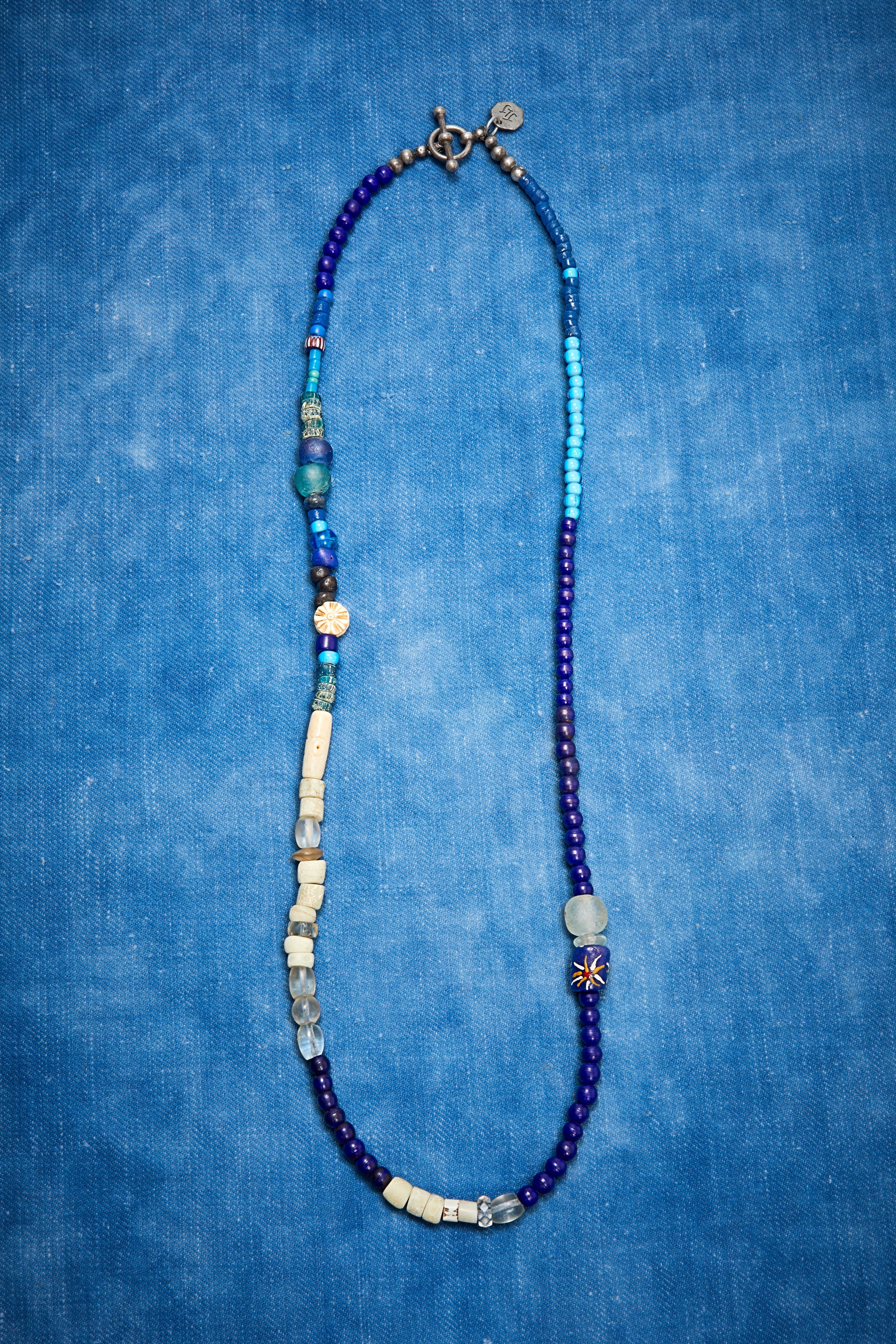 BLUE FLOWER NECKLACE