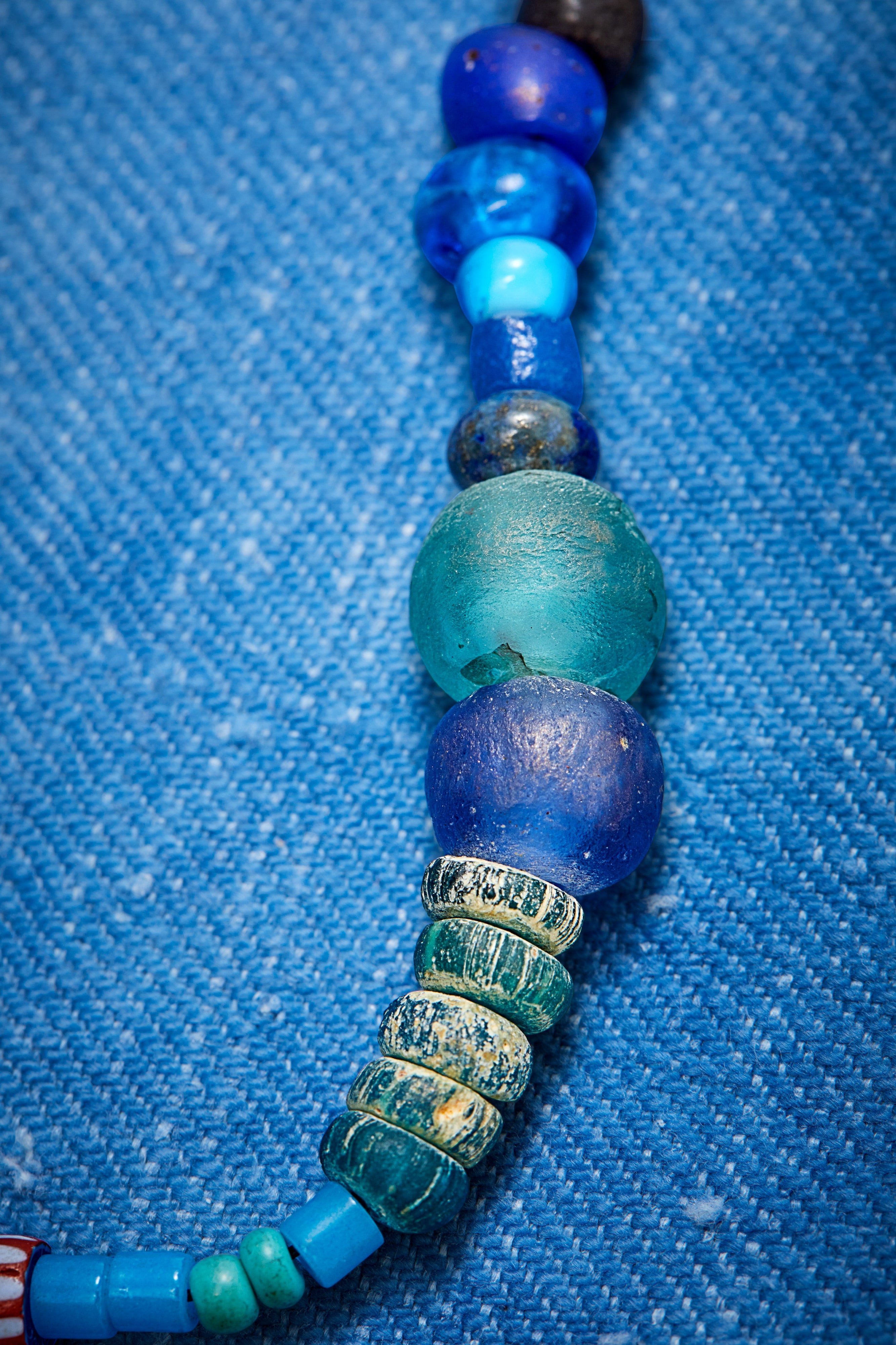 BLUE FLOWER NECKLACE