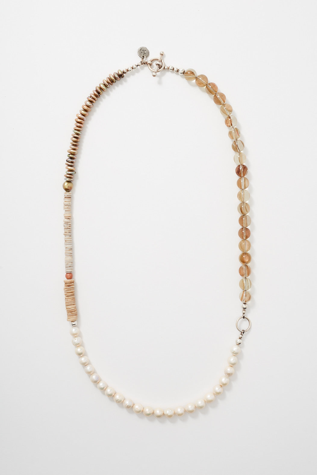 CHAMPAGNE SAND QUARTZ SHELL NECKLACE