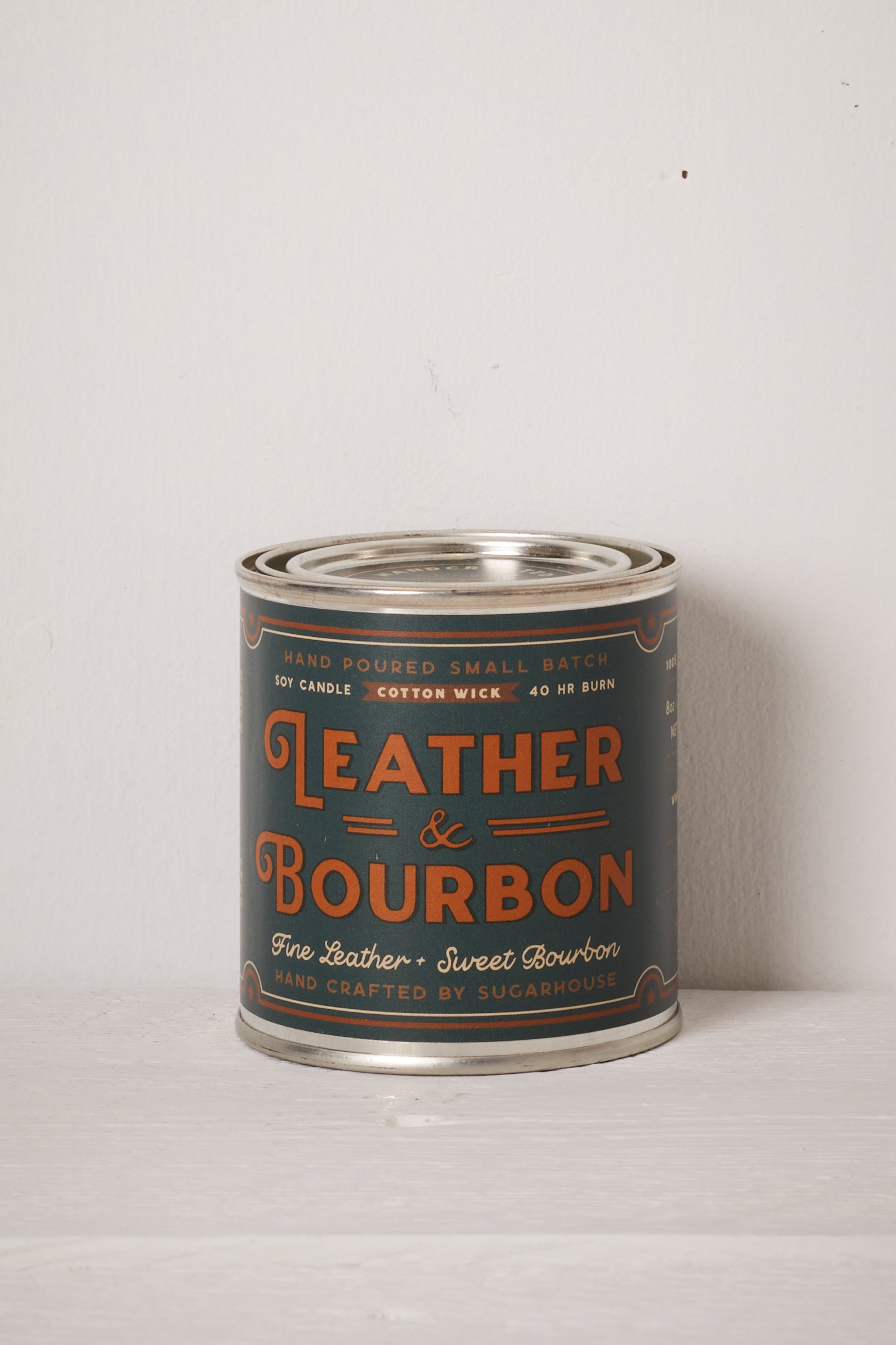 LEATHER AND BOURBON SOY CANDLE