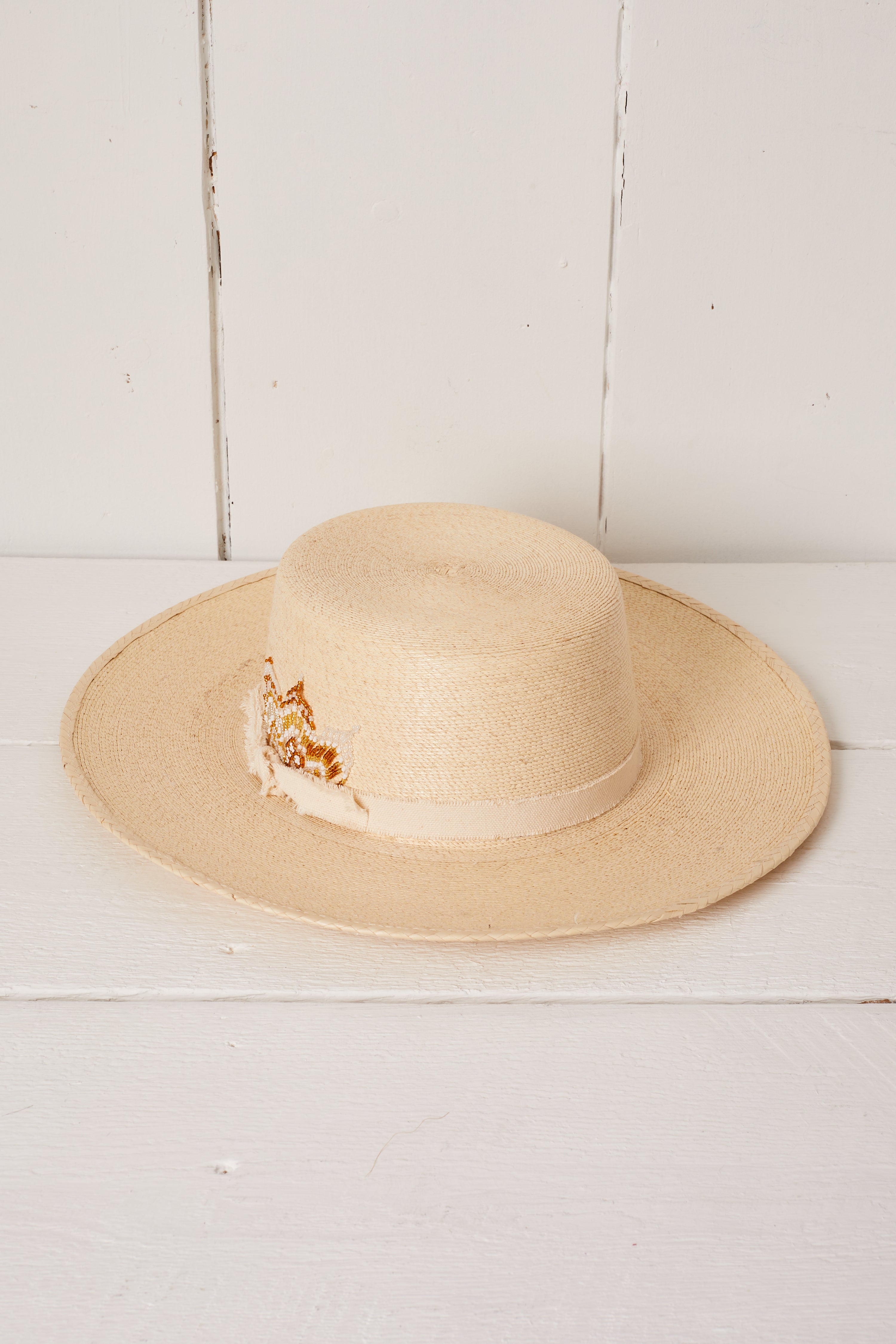 STRAW NEUTRAL BEADED THREE FEATHER FLOWER RANCH HAT