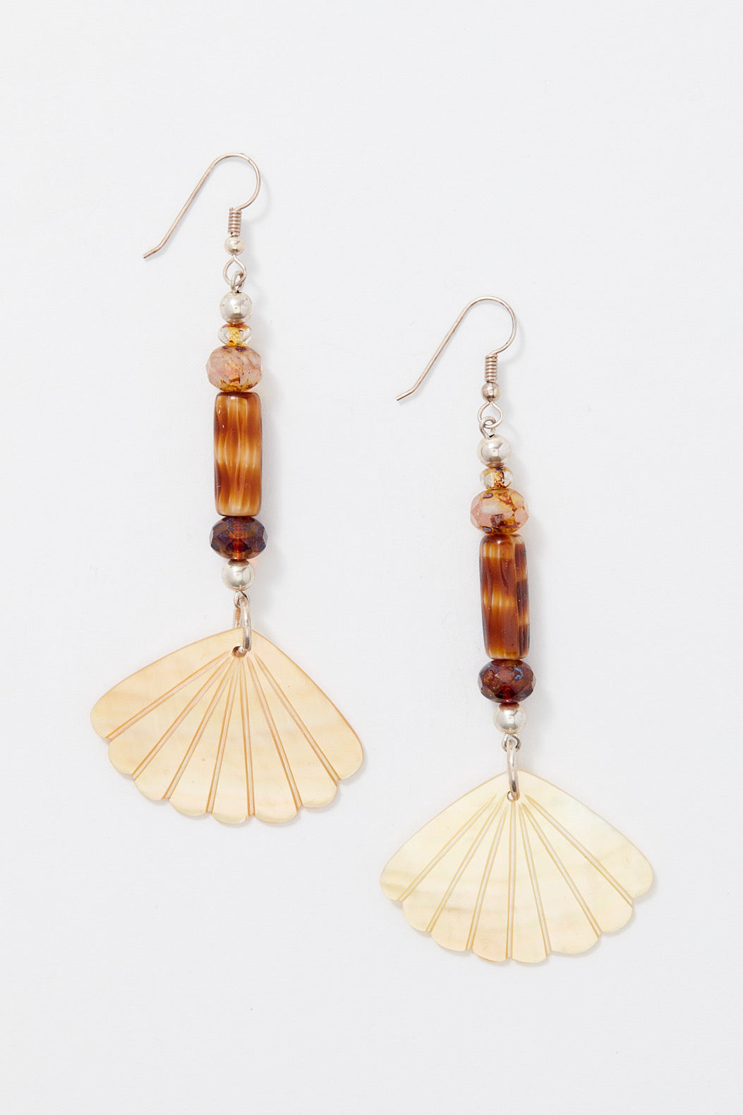 BROWN PATTERNED FAN SHELL EARRINGS
