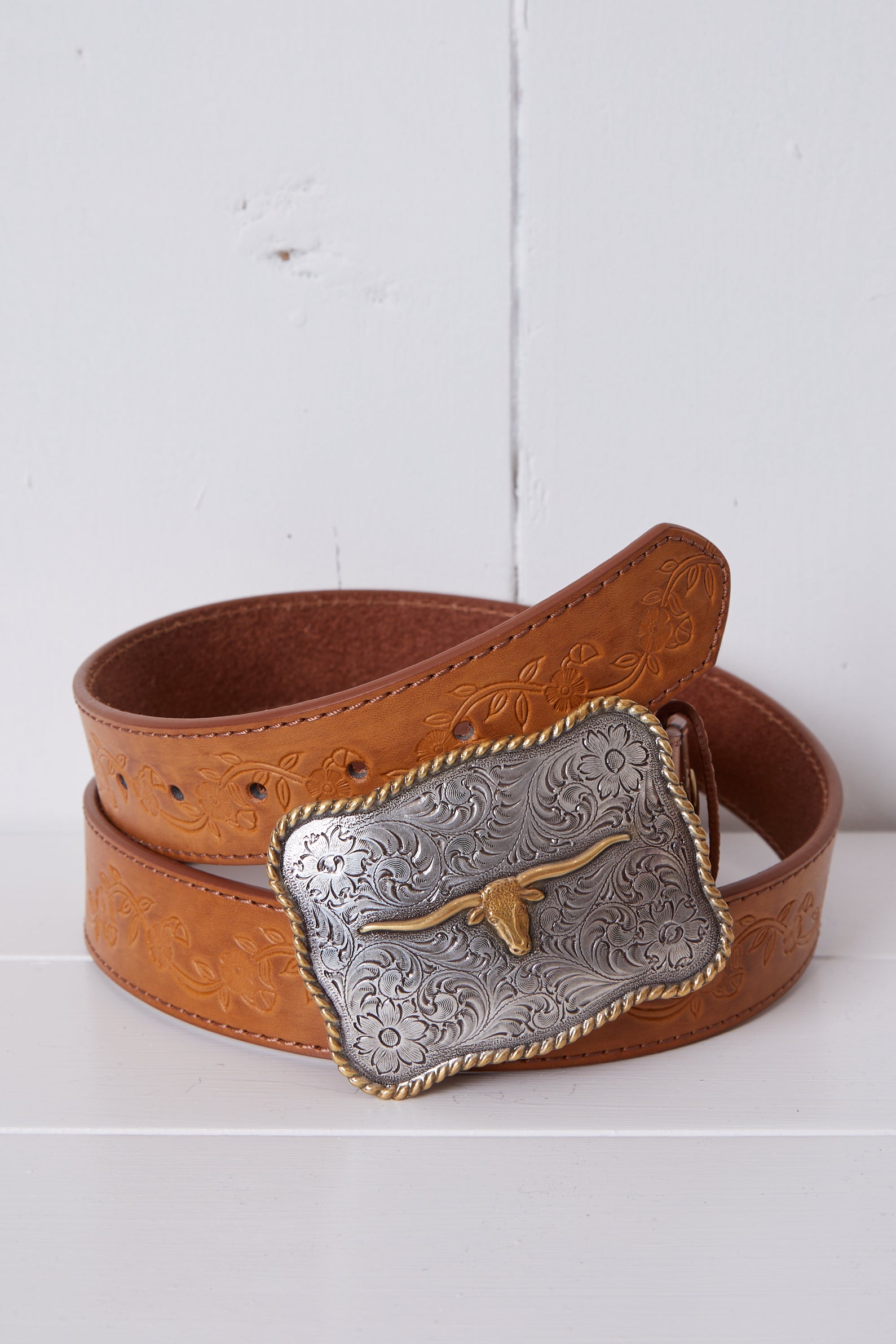 TAN LEATHER BELT WITH LONGHORN BUCKLE