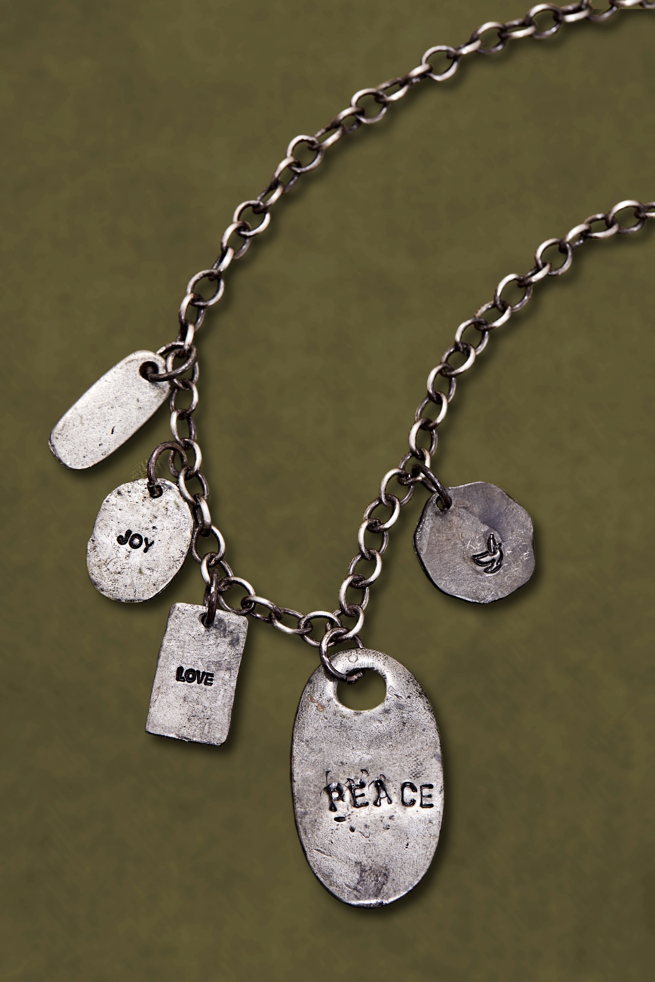 OXIDIZED SILVER MULTI-PENDANT CHAIN NECKLACE