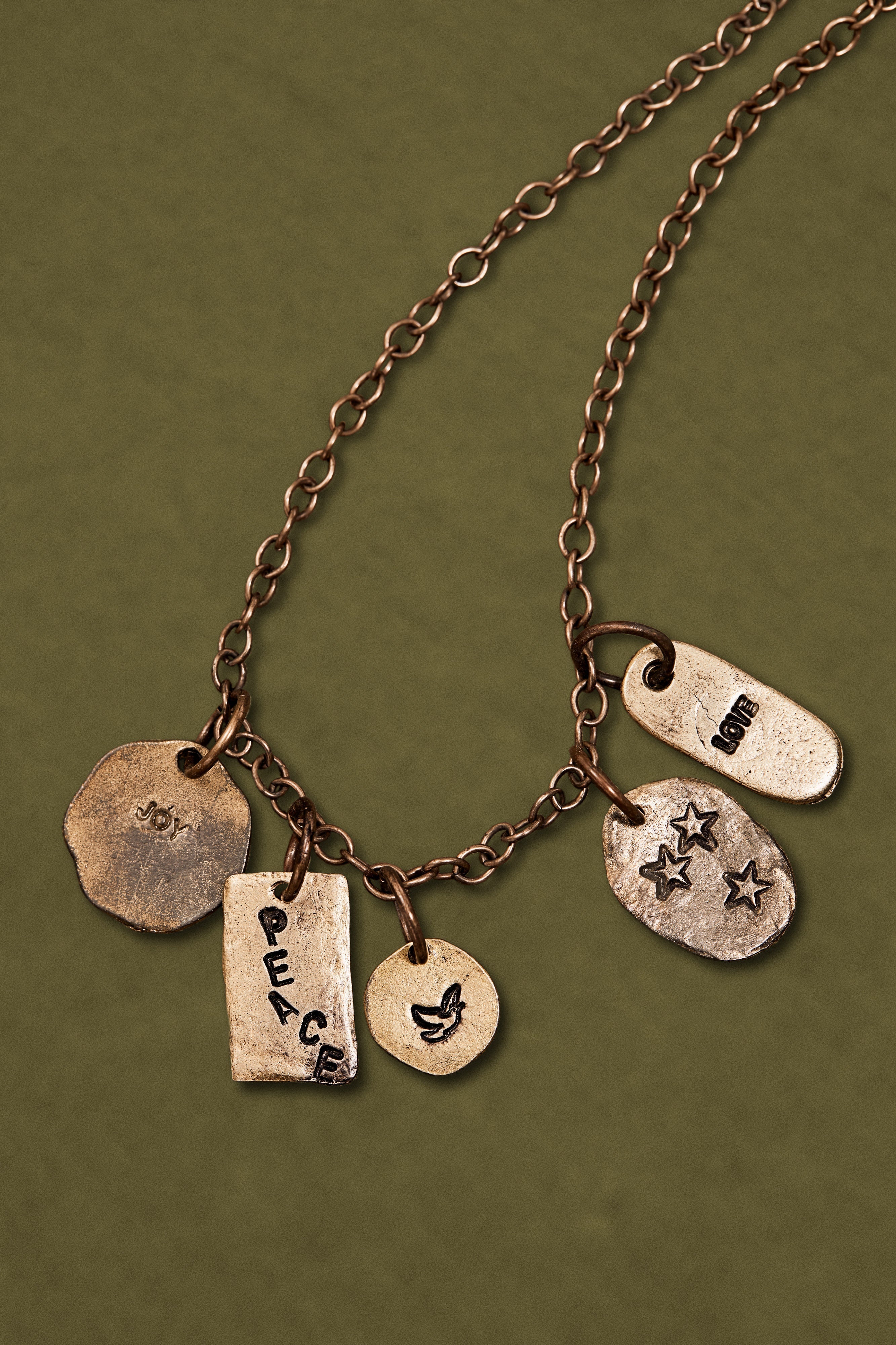 OXIDIZED BRONZE MULTI-PENDANT CHAIN