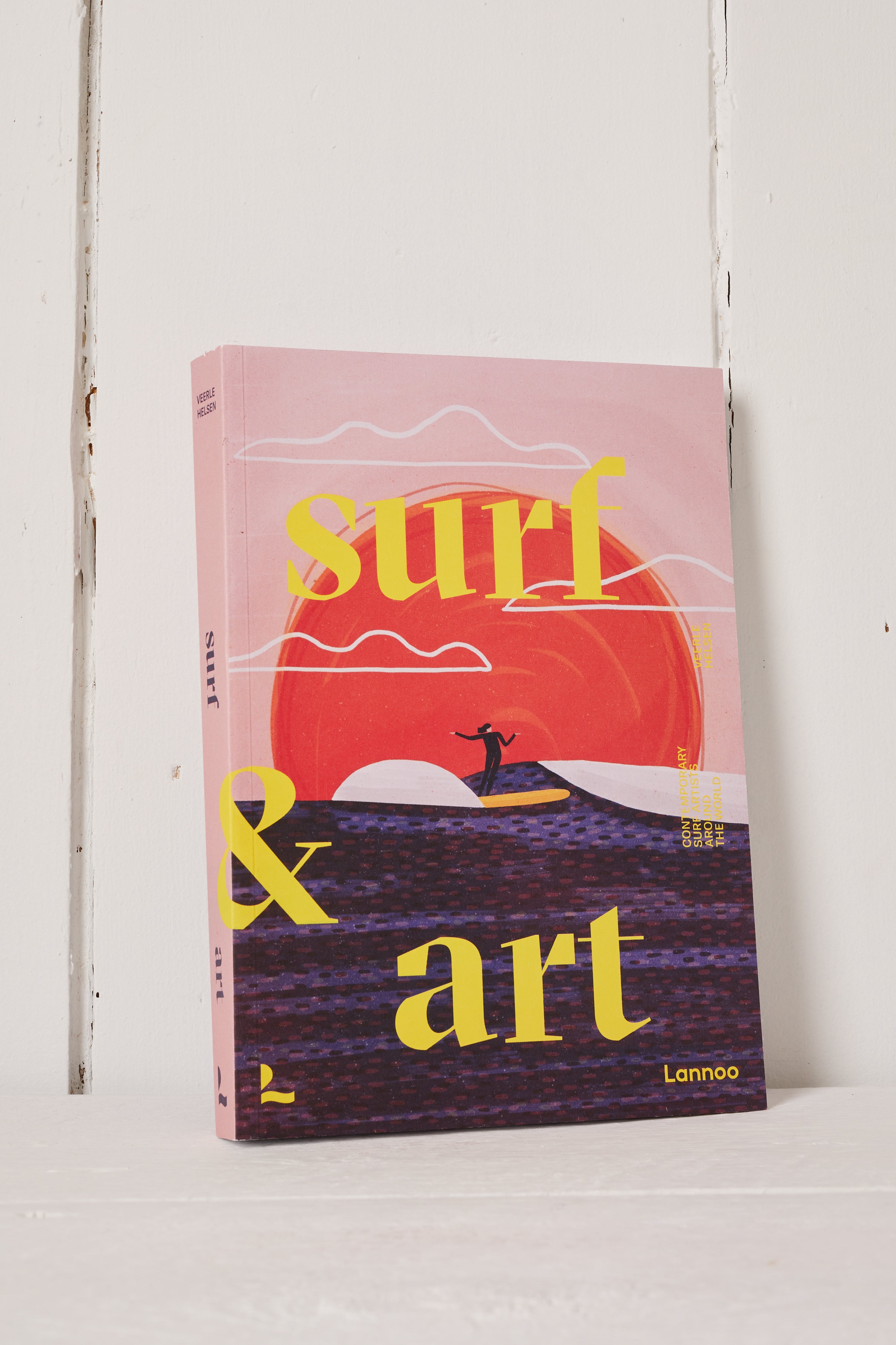 SURF ART BOOK