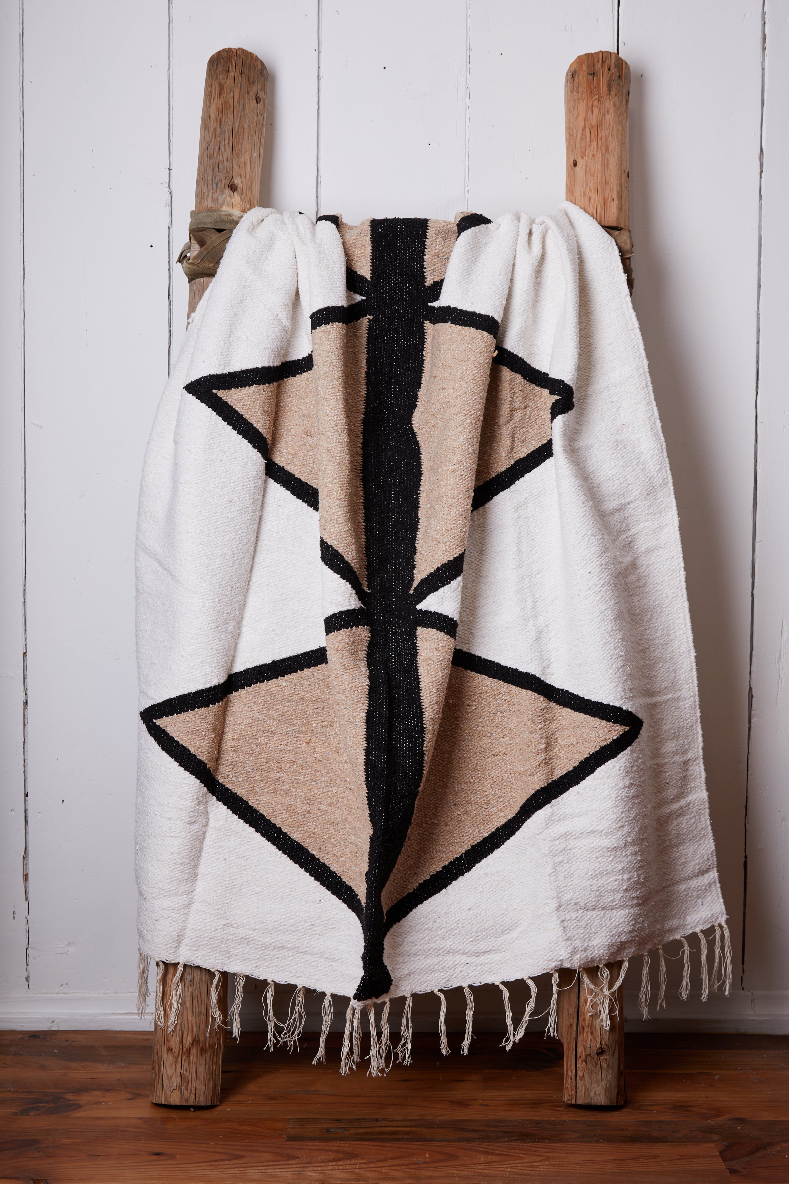 WHITE TAN AND BLACK DIAMOND BLANKET