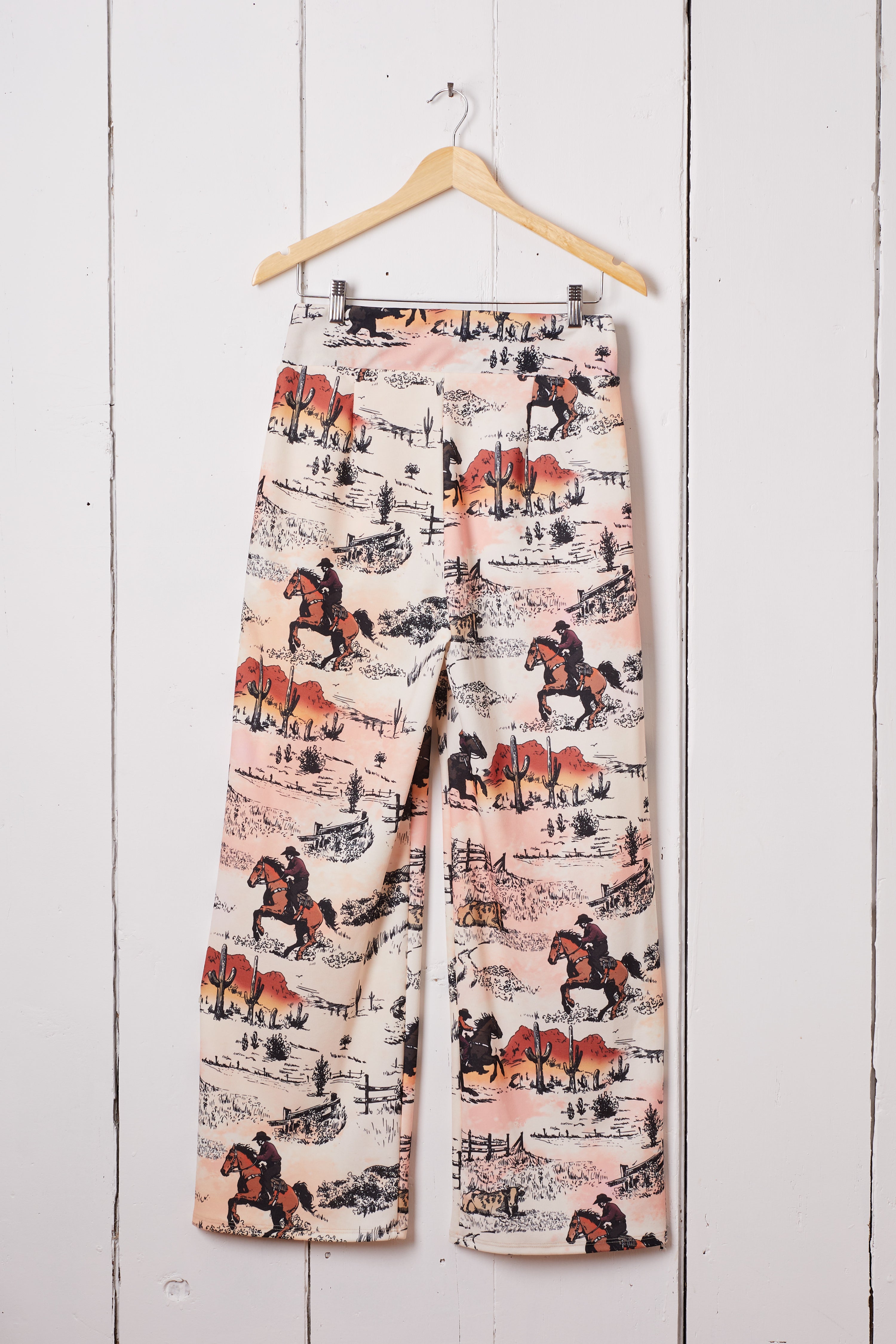 IVORY WESTERN PRINT PANTS