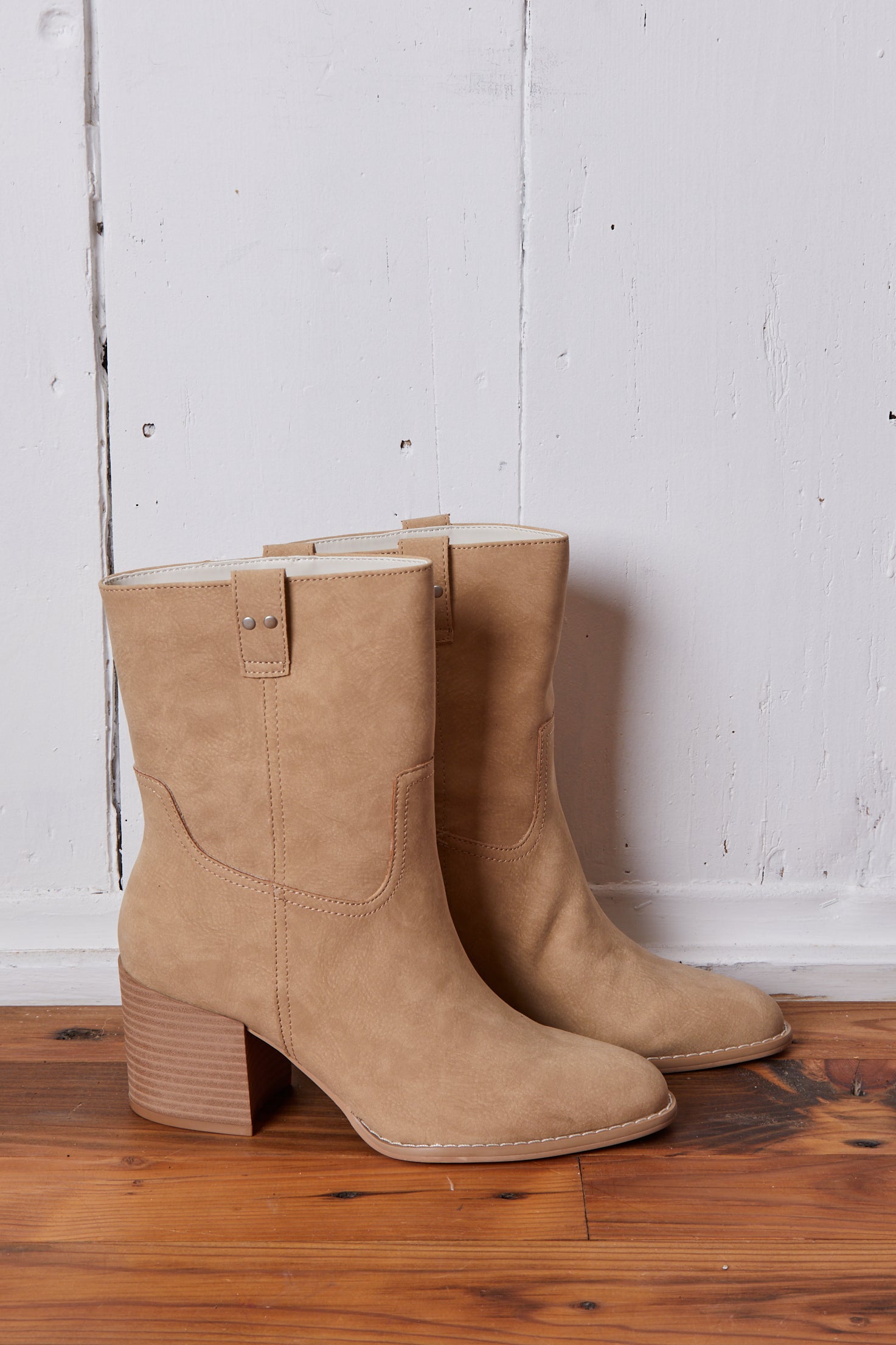 KHAKI SHORT COWBOY BOOT