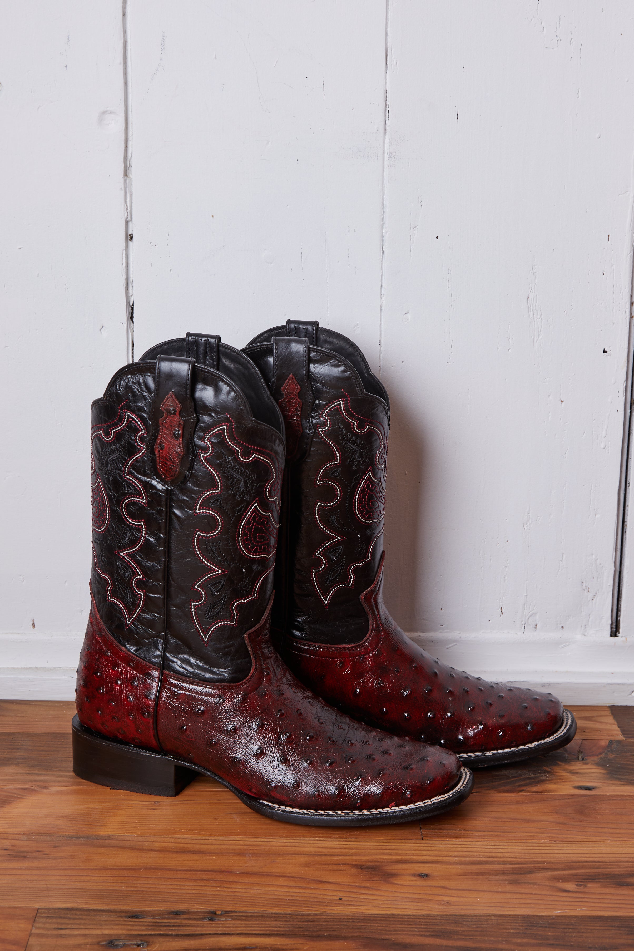 MENS BURGUNDY AND BLACK COWBOY BOOTS