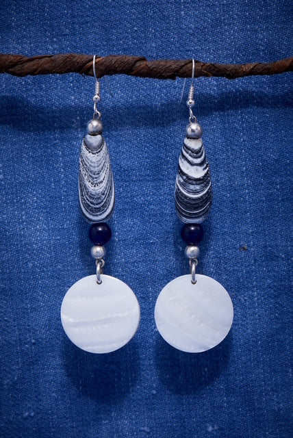 OCEAN BREEZE SHELL EARRINGS