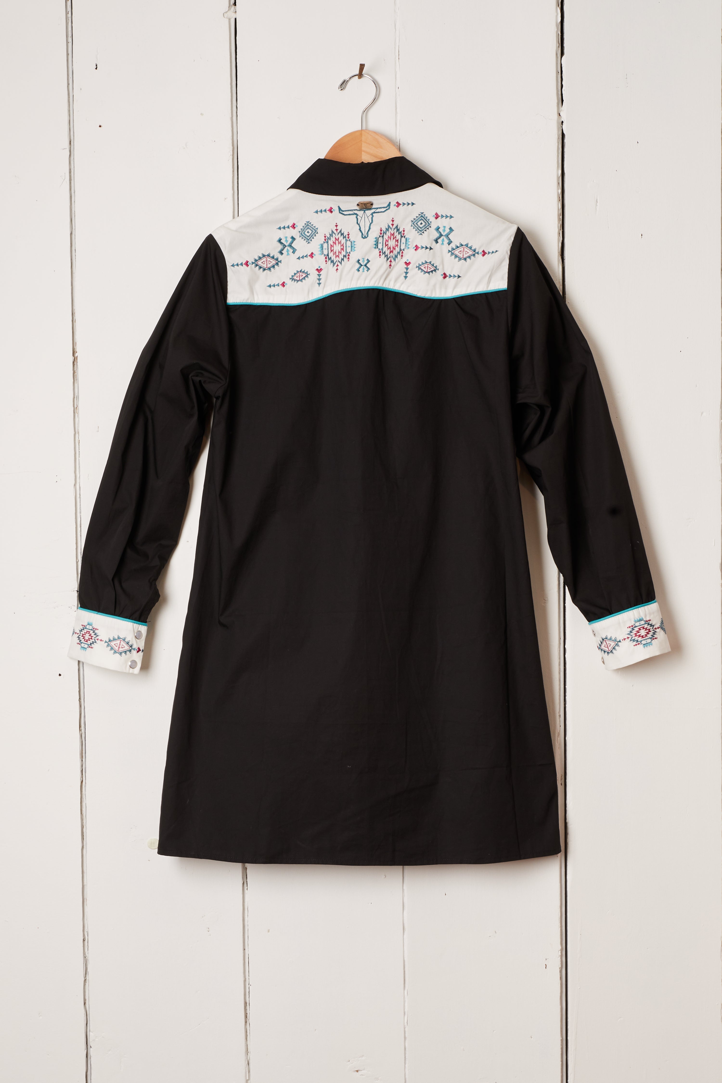 BLACK EMBROIDERED WESTERN SHIRT DRESS