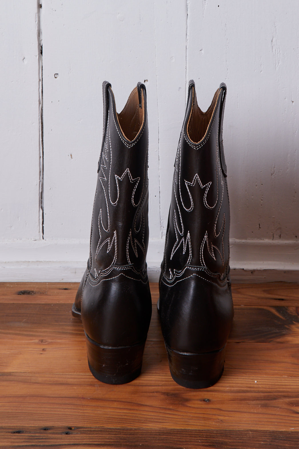 BLACK COWBOY BOOTS