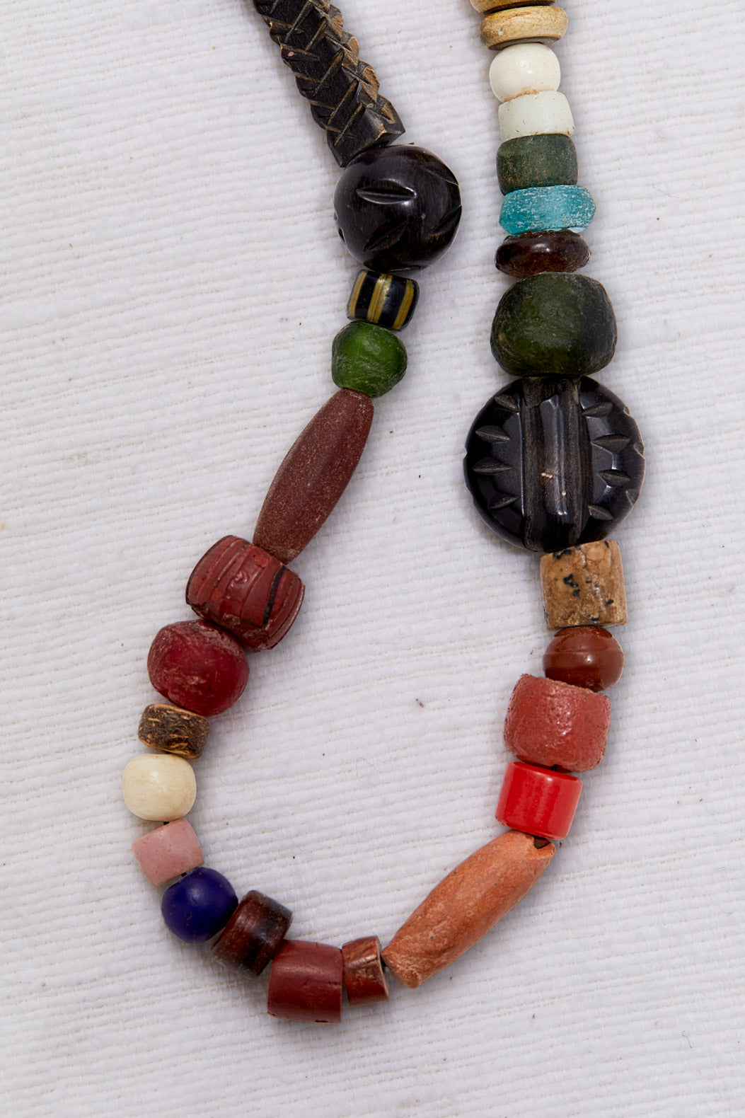 CAMPFIRE WHITE COLORFUL ADVENTURE NECKLACE