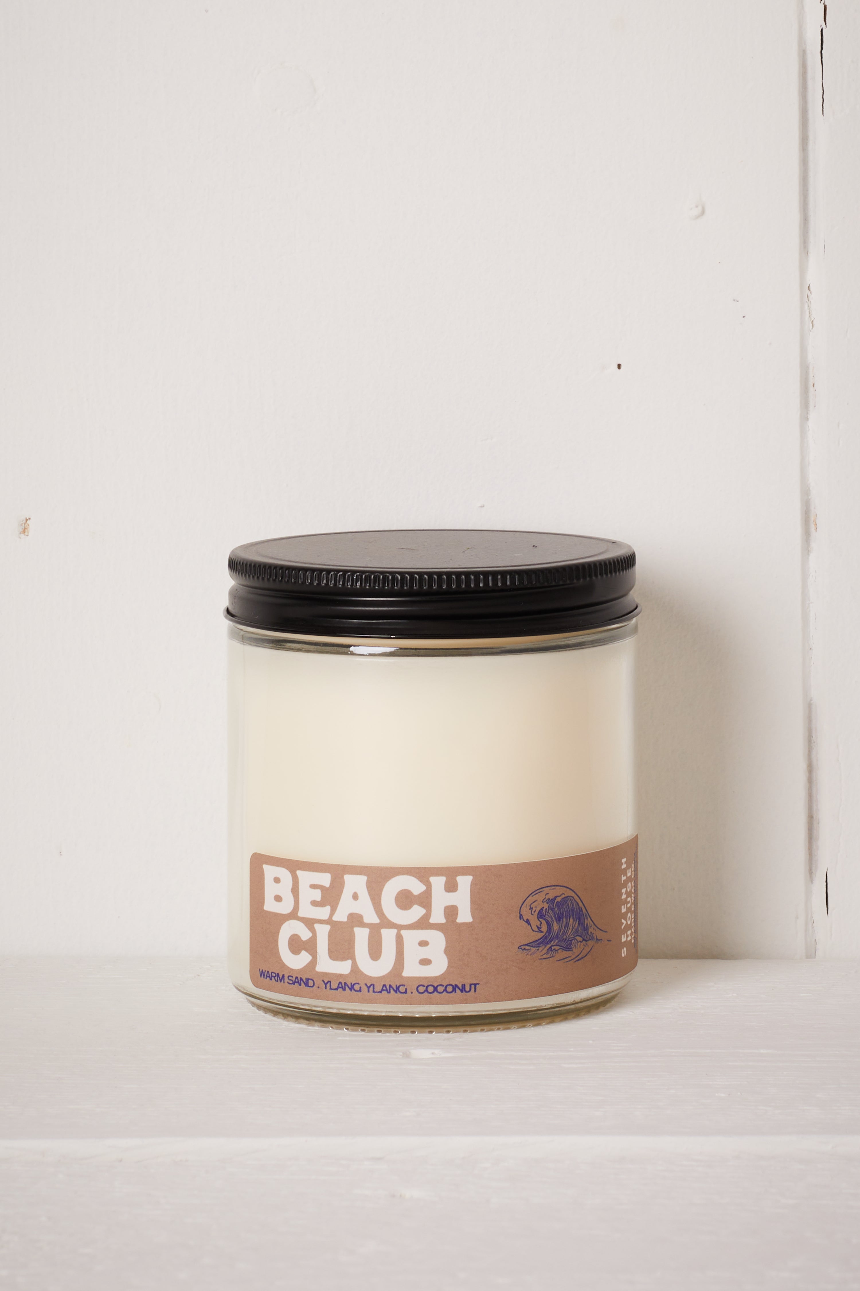 BEACH CLUB CANDLE - WARM SAND, YLANG YLANG AND COCONUT