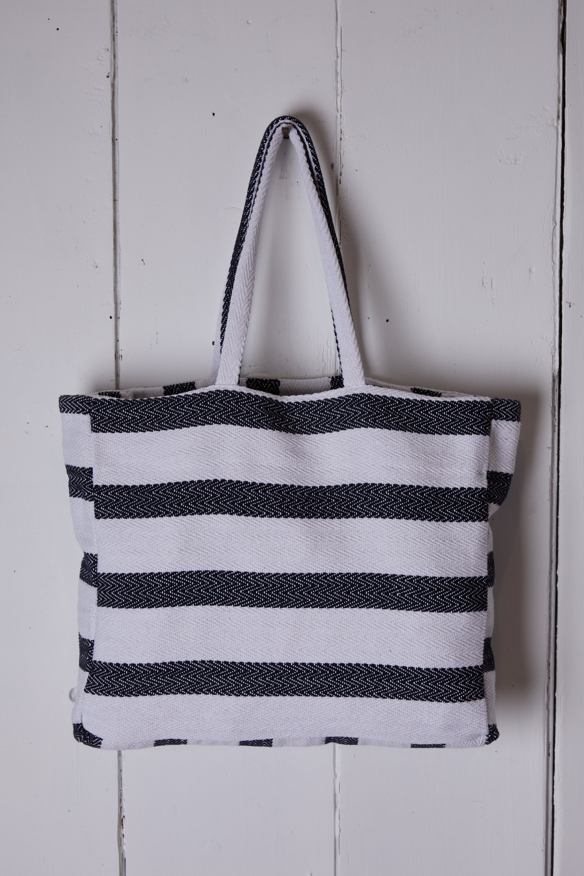 BAJA WHITE AND BLACK STRIPE TOTE BAG