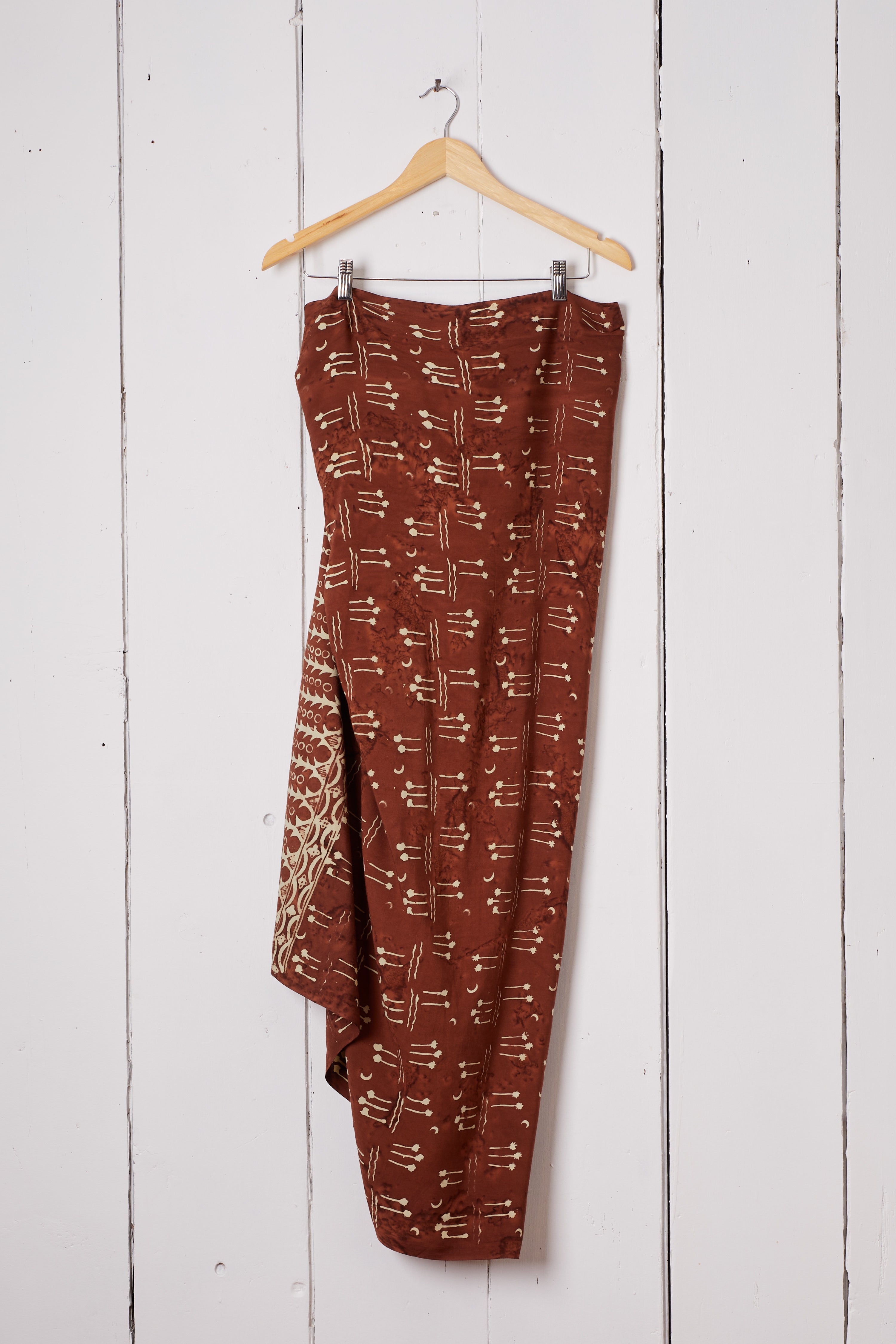 BROWN BATIK SARONG