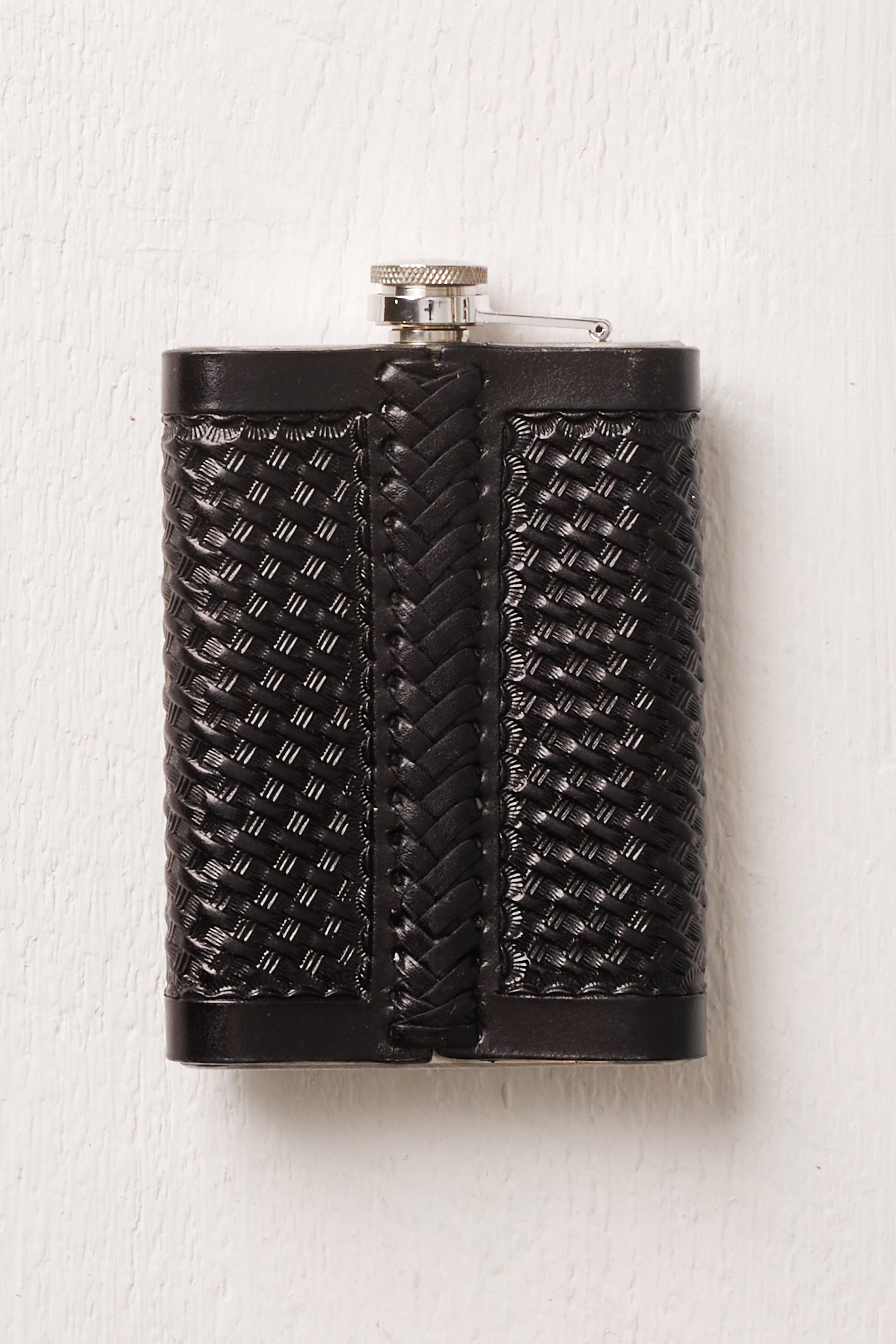 BLACK LEATHER BASKET WEAVE FLASK