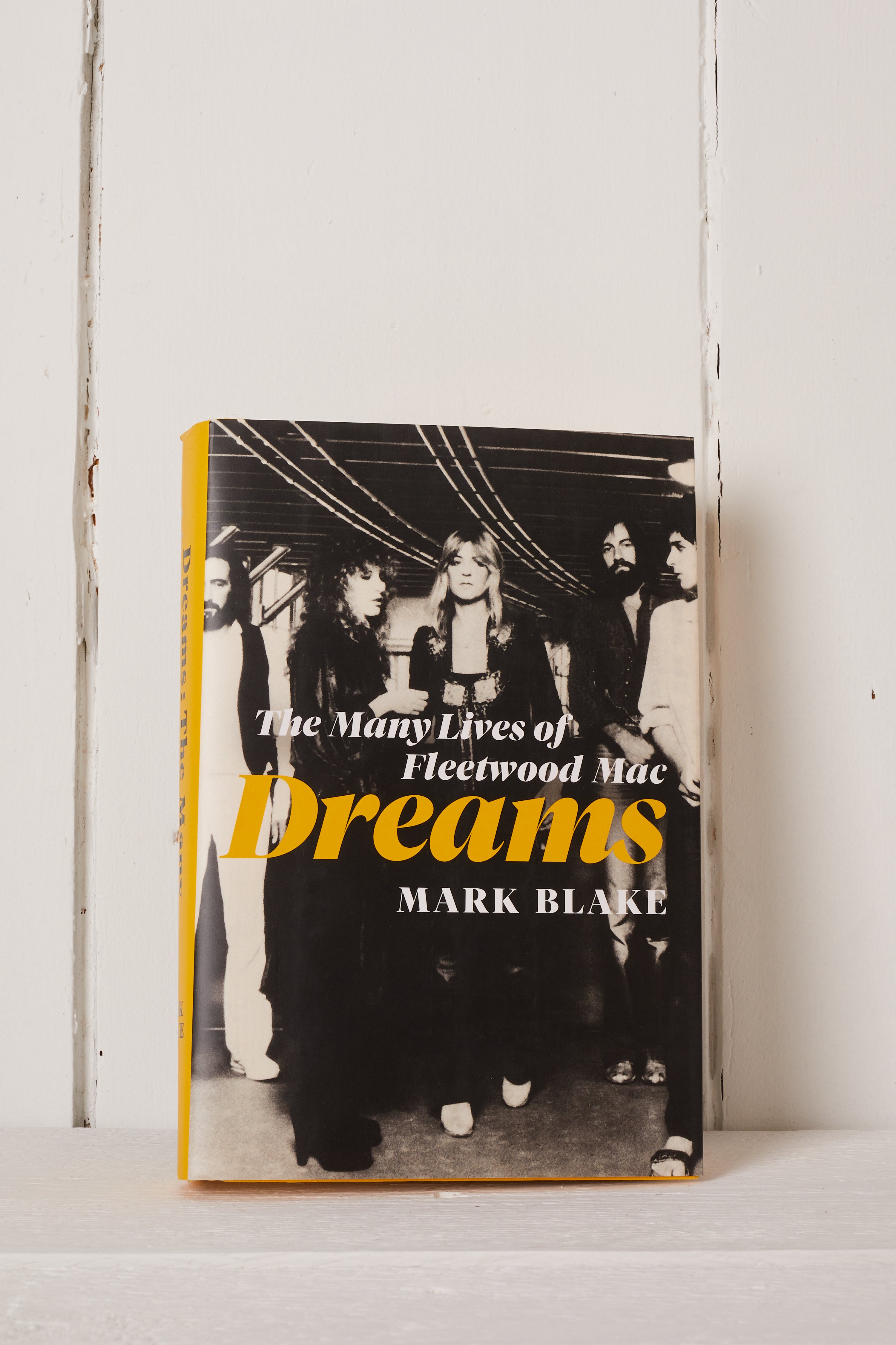 THE MANY LIVES OF FLEETWOOD MAC - DREAMS