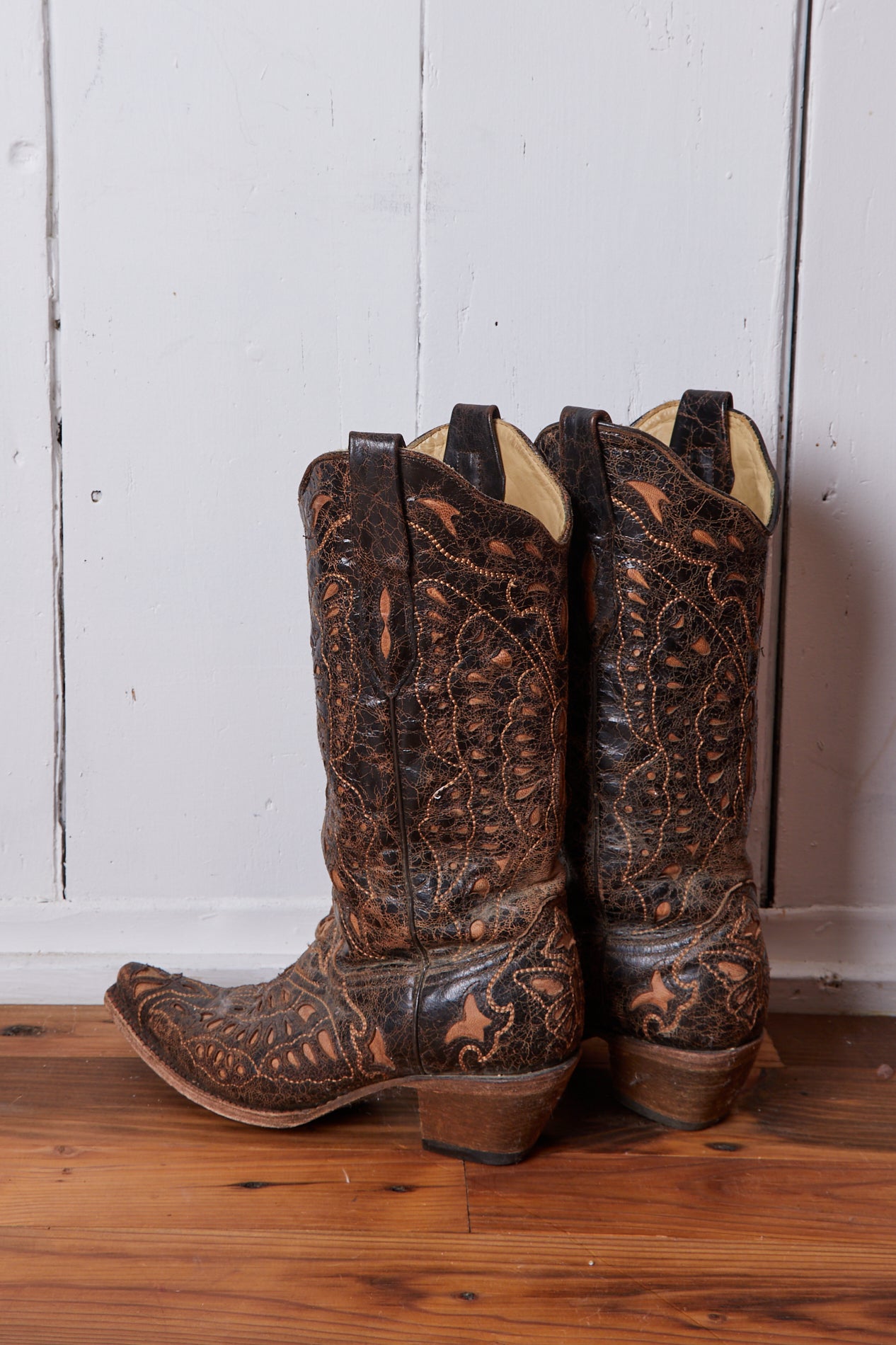 VINTAGE BUTTERFLY COWBOY BOOTS