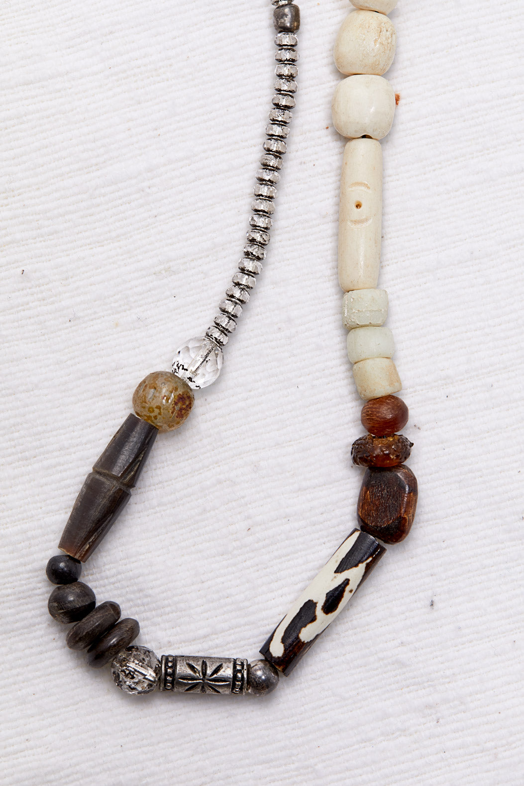 LONG CAMPFIRE WHITE CHAIN NECKLACE