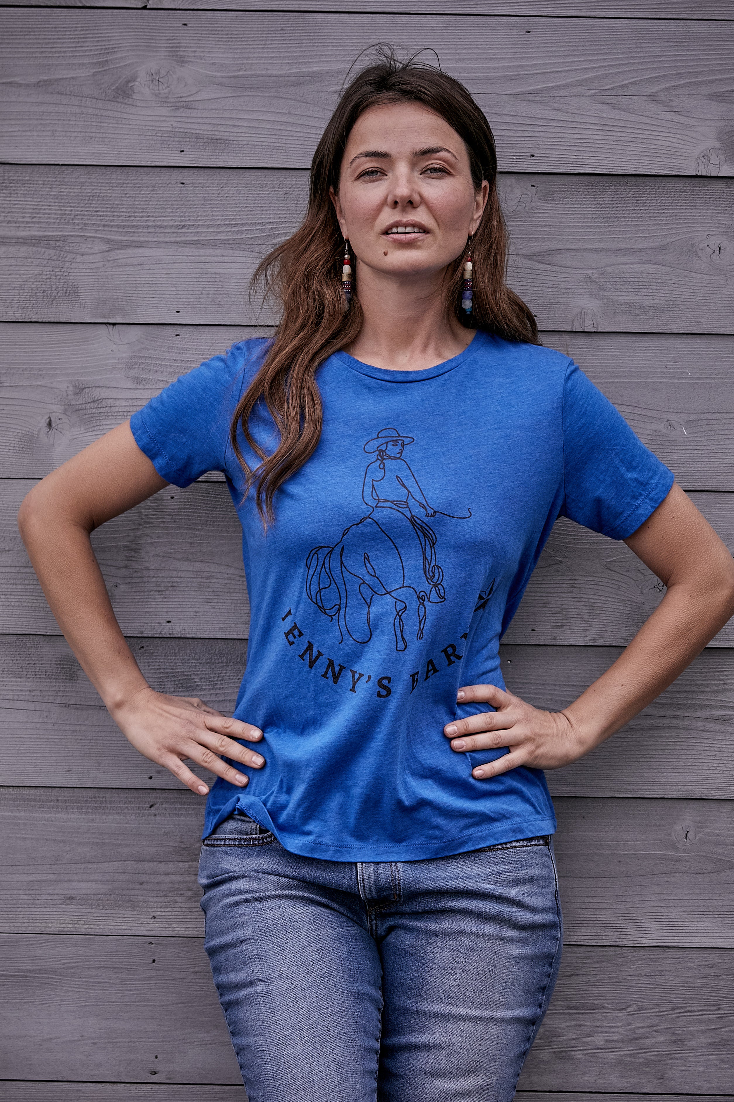 JENNY’S BARN WOMENS FITTED BLUE TEE