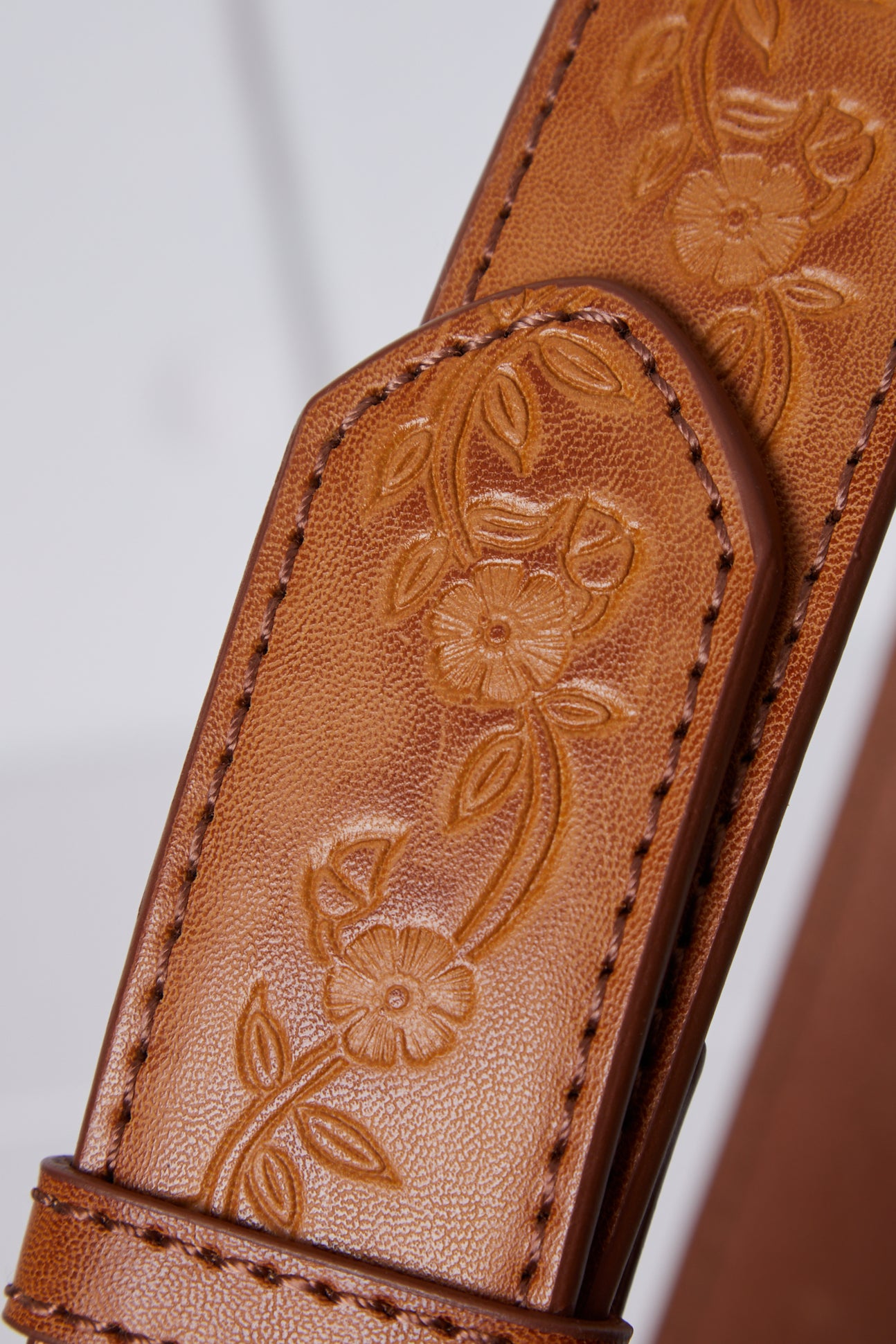 TAN LEATHER BELT WITH LONGHORN BUCKLE