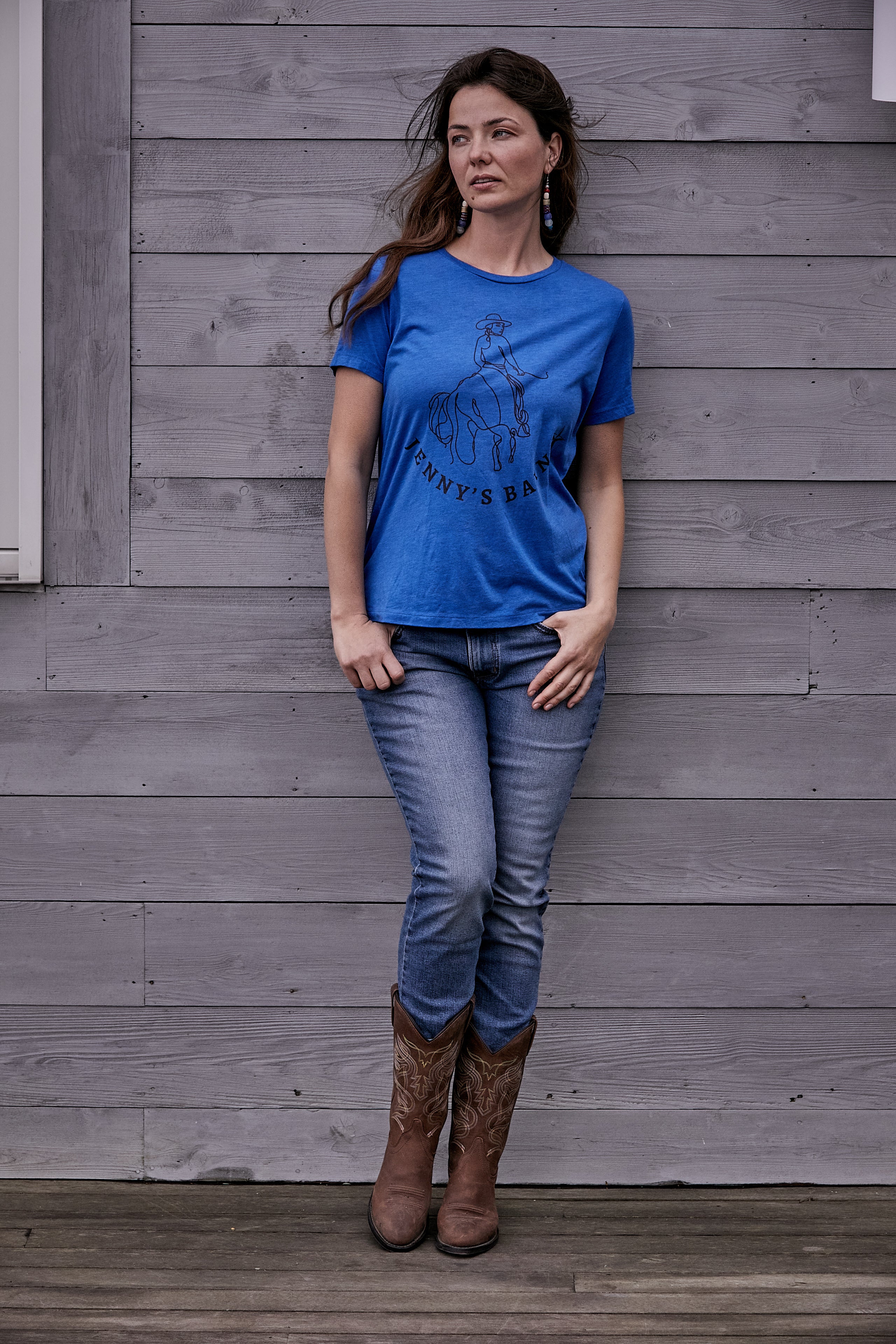 JENNY’S BARN WOMENS FITTED BLUE TEE