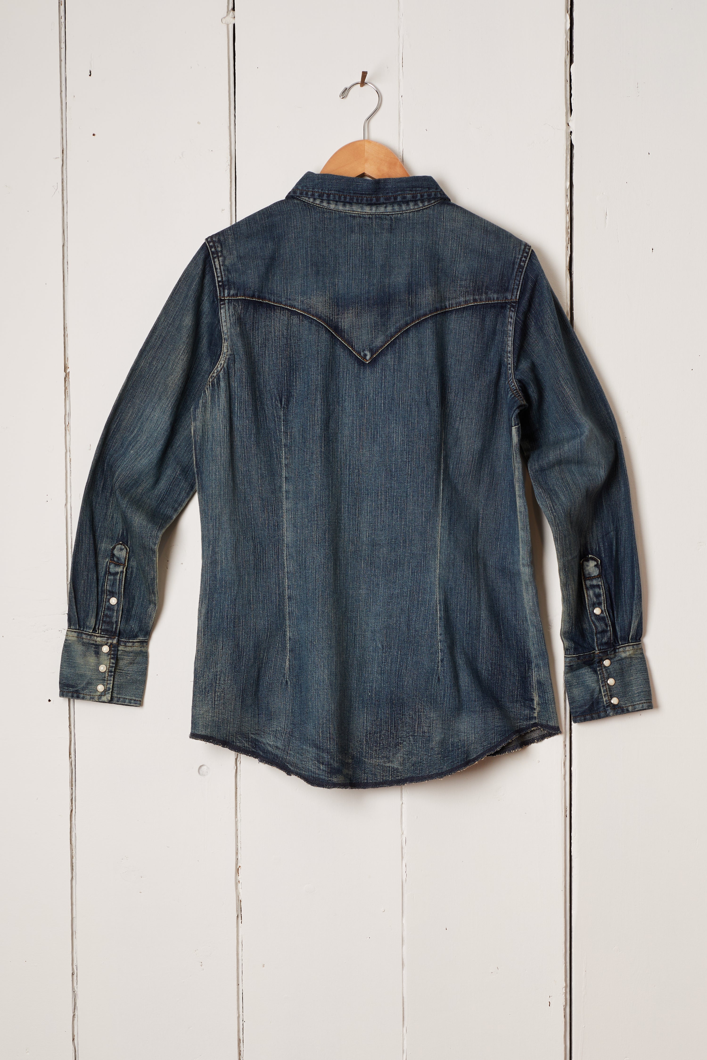 DENIM WESTERN SNAP BUTTON SHIRT