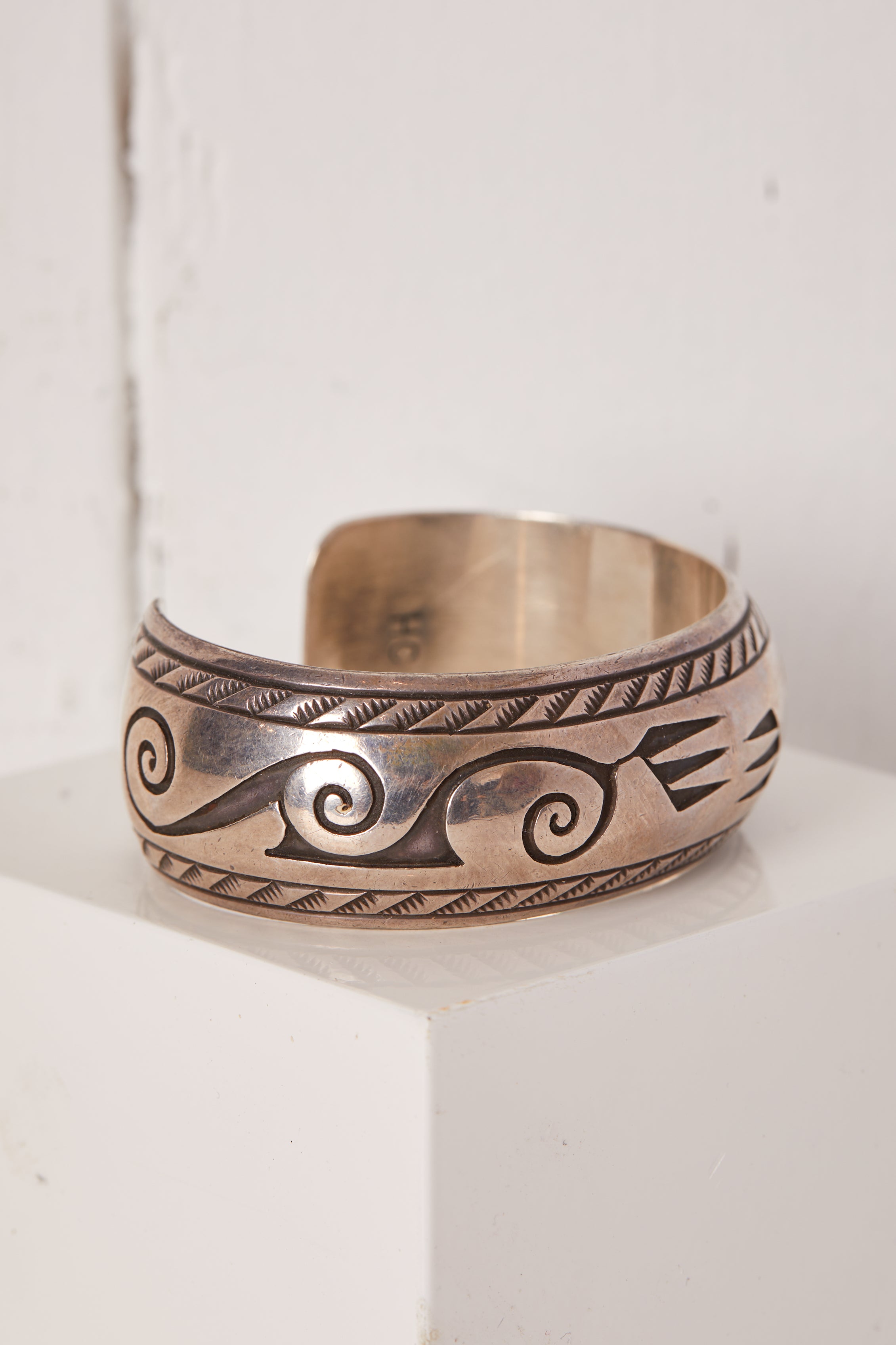 VINTAGE STERLING SILVER STAMPED HOLLOW WARE BRACELET