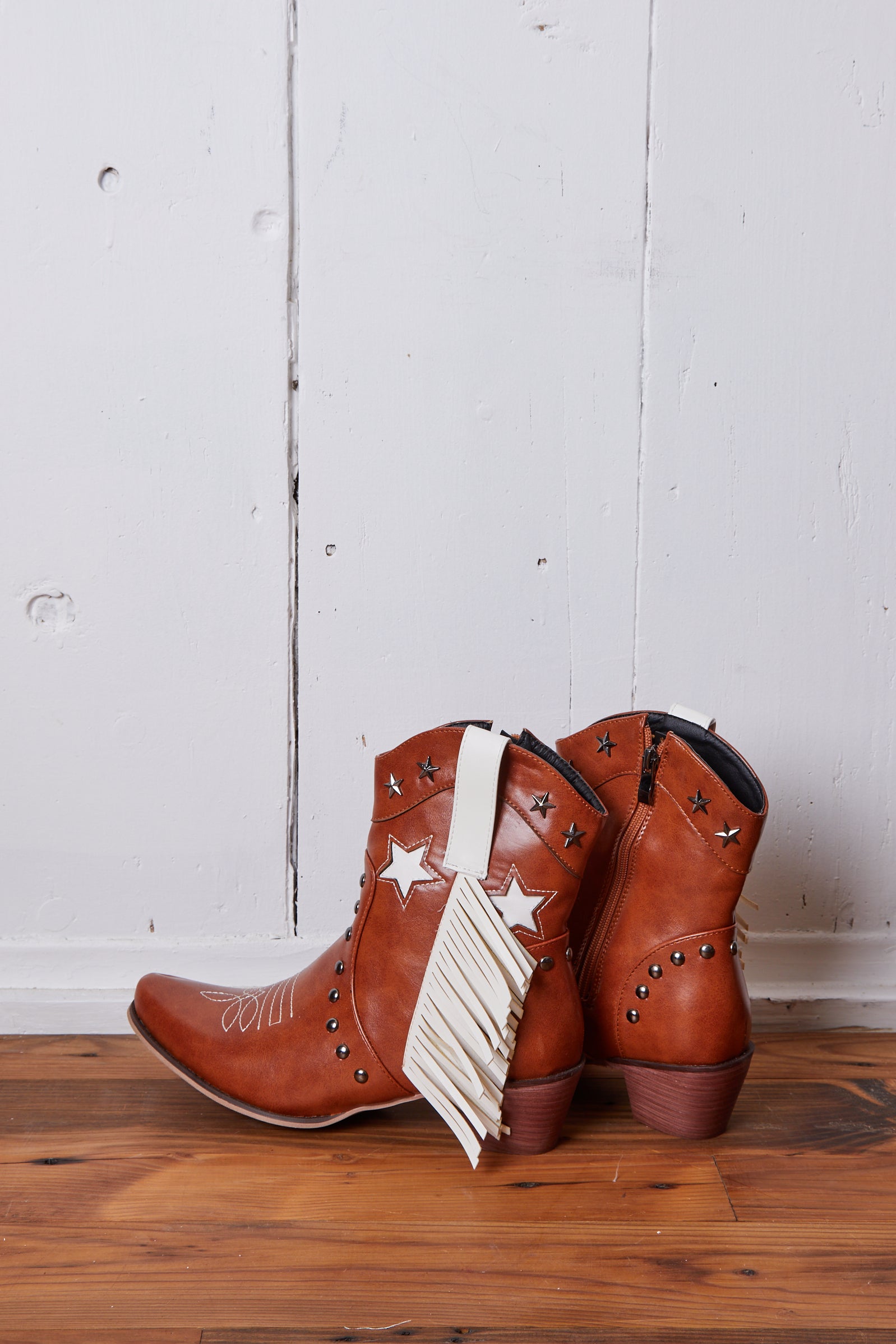 VEGAN BROWN AND WHITE STAR FRINGE SHORT COWBOY BOOTS