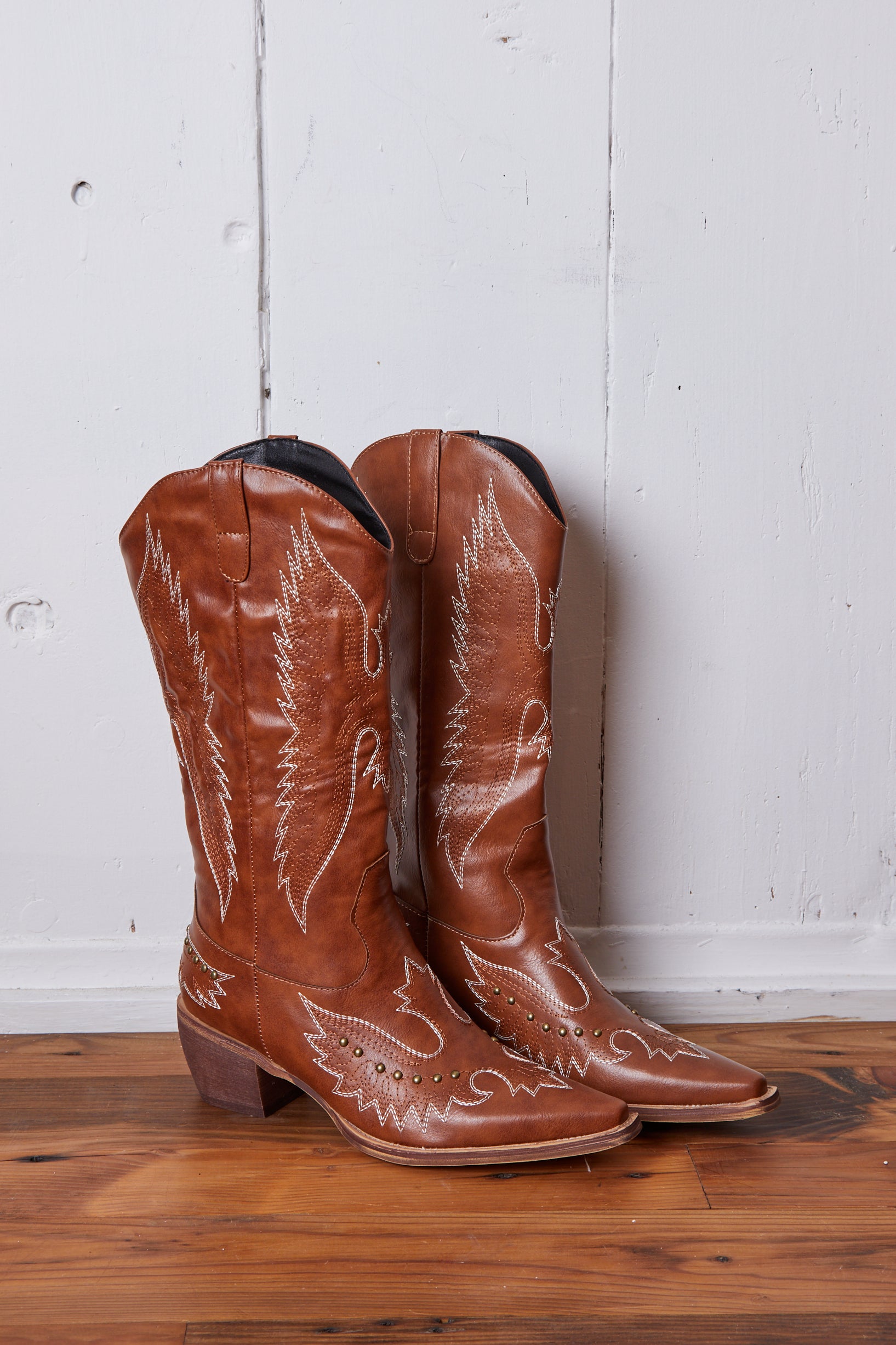 VEGAN BROWN WING STUDDED COWBOY BOOT