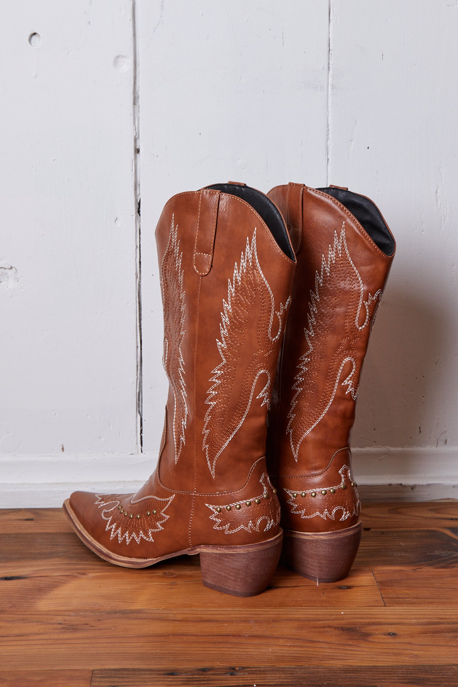 VEGAN BROWN WING STUDDED COWBOY BOOT