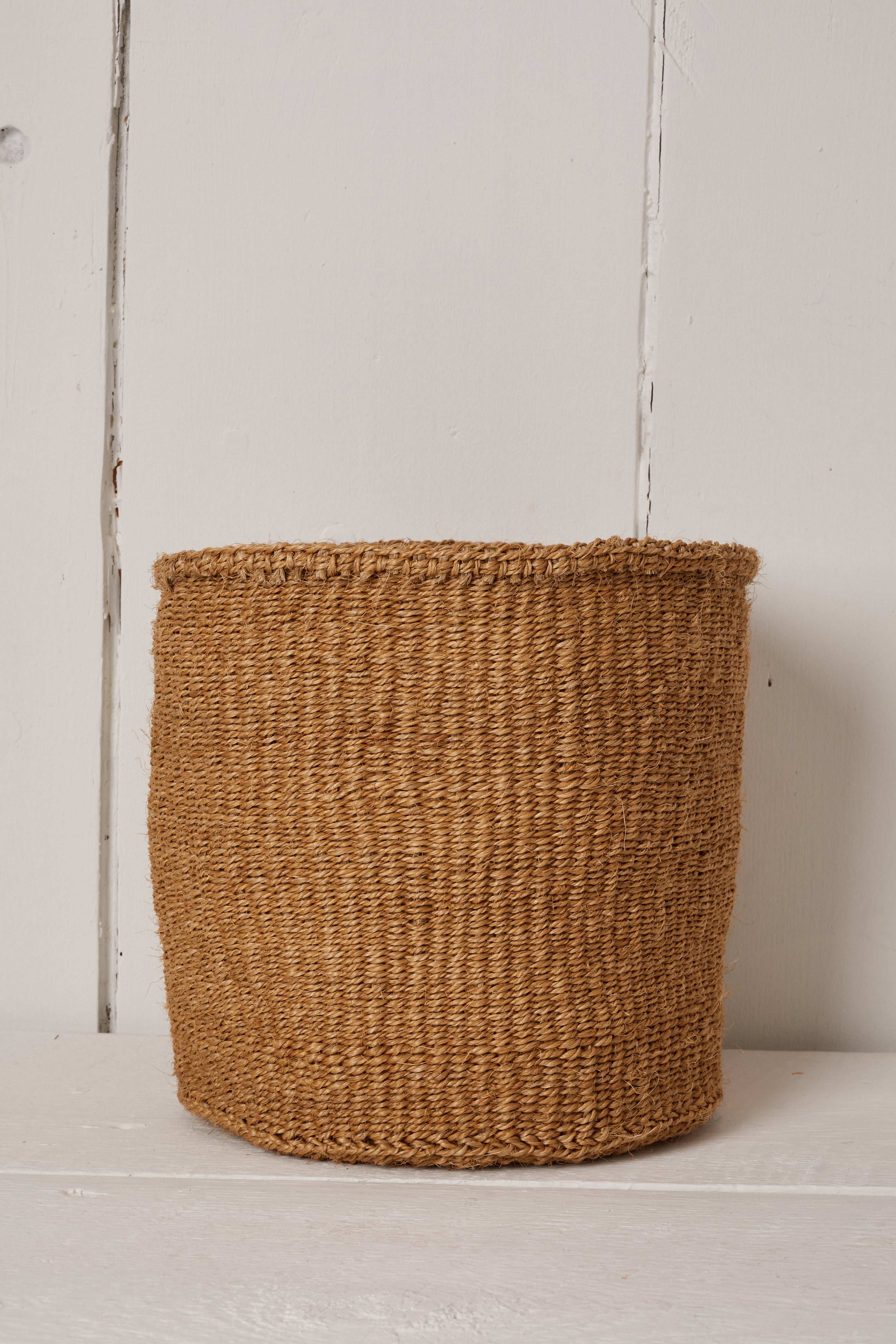 SMALL KHAKI BASKET