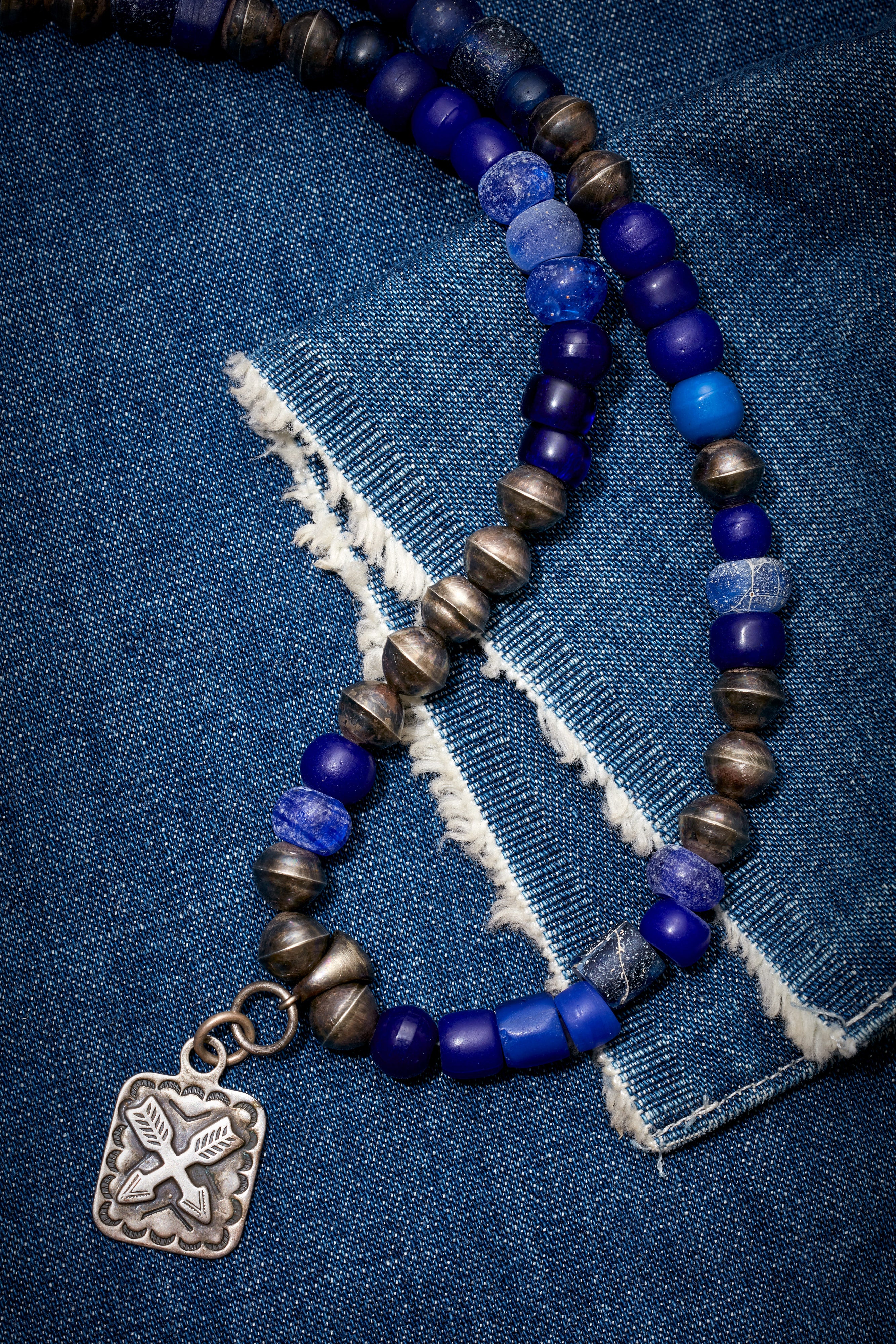OXIDIZED STERLING SILVER AND BLUE NECKLACE WITH VINTAGE CROSSED ARROWS FRIENDSHIP PENDANT