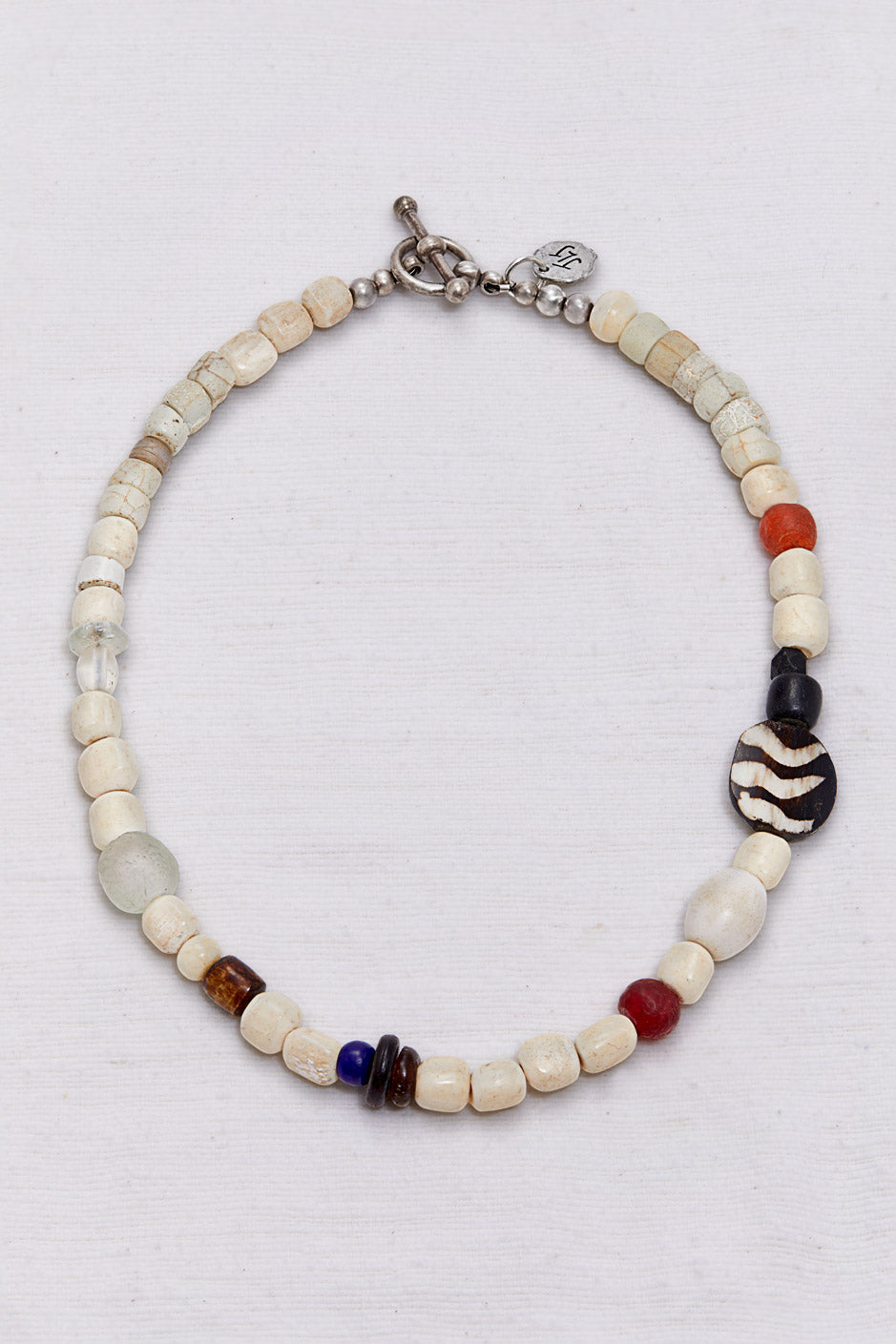 CAMPFIRE WHITE PLAYFUL CHOKER NECKLACE