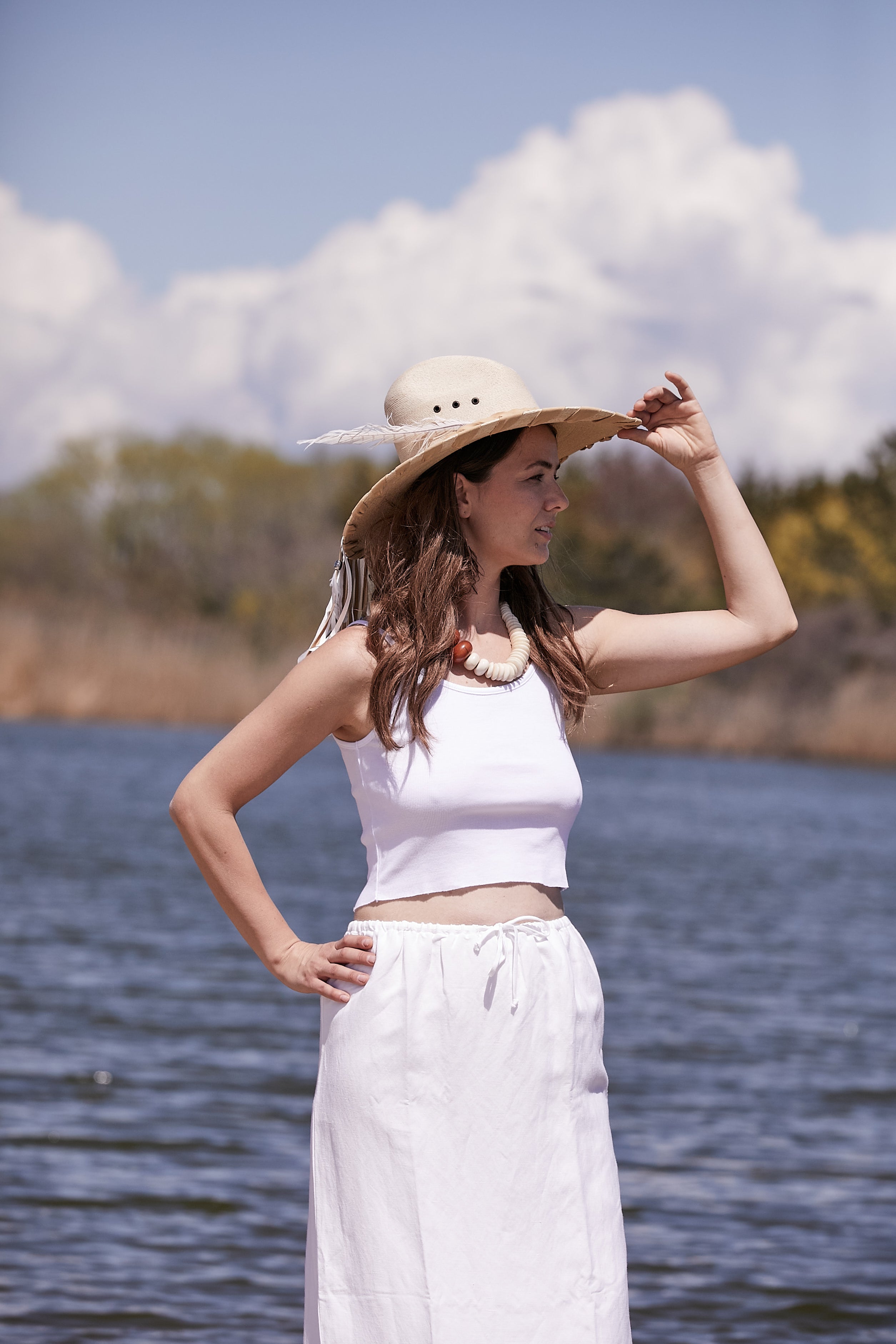 WHITE TANK CROP TOP