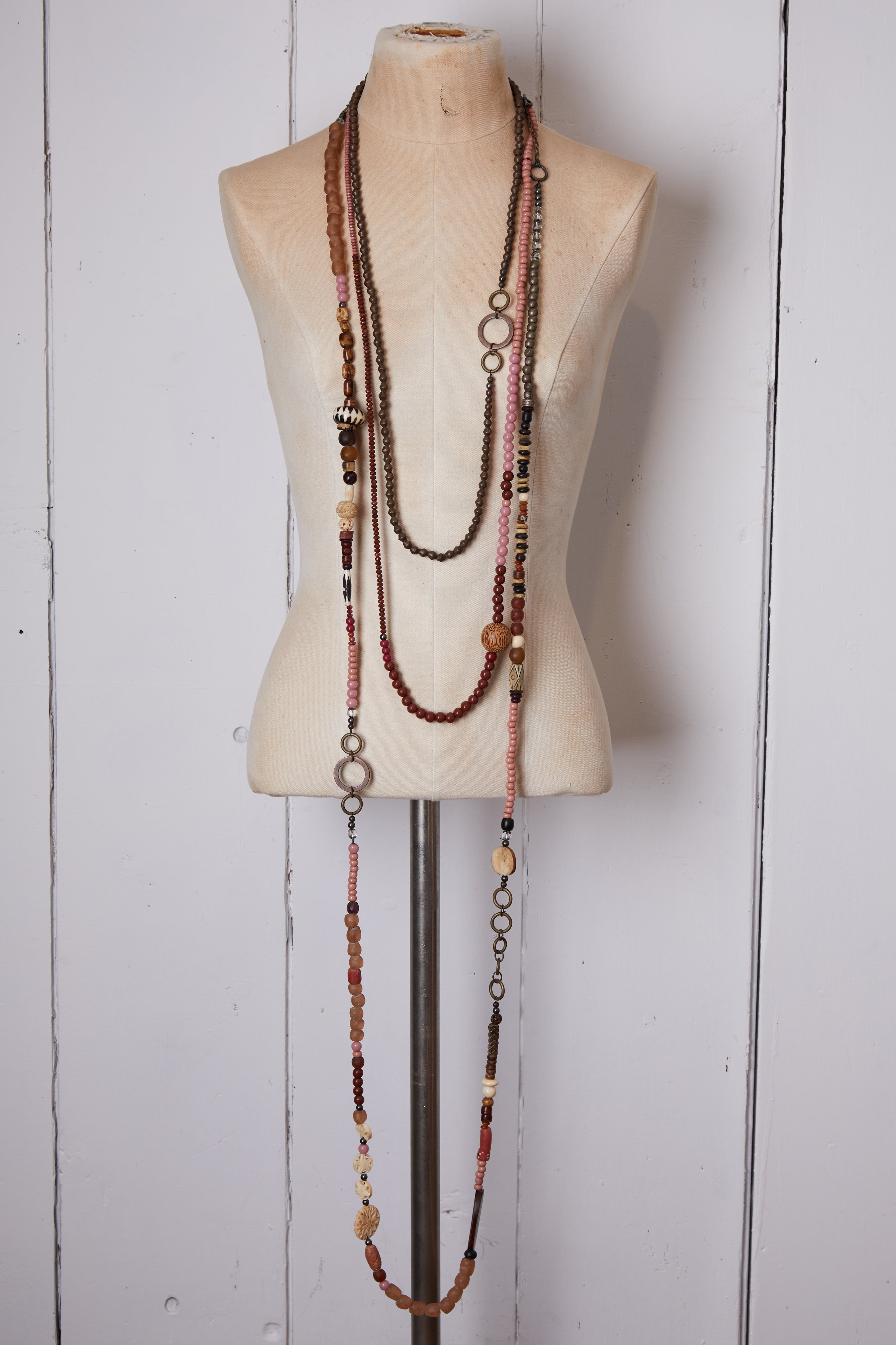 ULTRA LONG PINK COWGIRL SADDLE NECKLACE